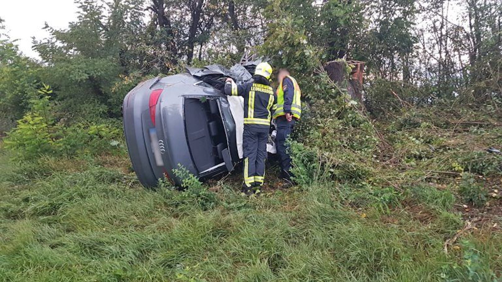 Im Gemeindegebiet Leobersdorf kam es zu dem folgenschweren Verkehrsunfall, bei dem eine Frau tödlich verunglückte.