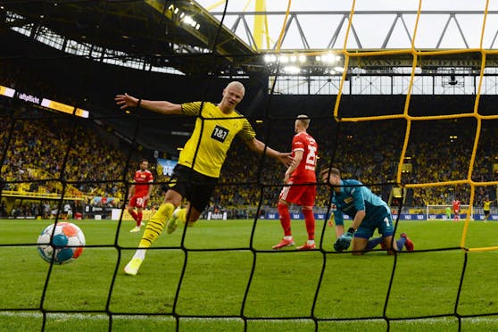 Dortmunds Erling Haaland jubelt