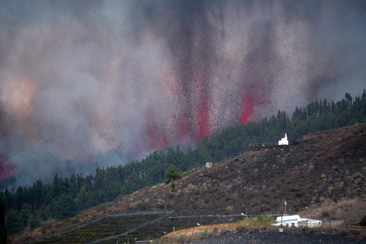 Heute.at - Nach 50 Jahren spuckt Vulkan in Spanien wieder Lava