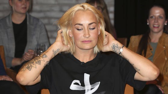 So offen wie noch kaum ein Promi zuvor spricht Sarah Connor über ihre Depressionen und Panikattacken.