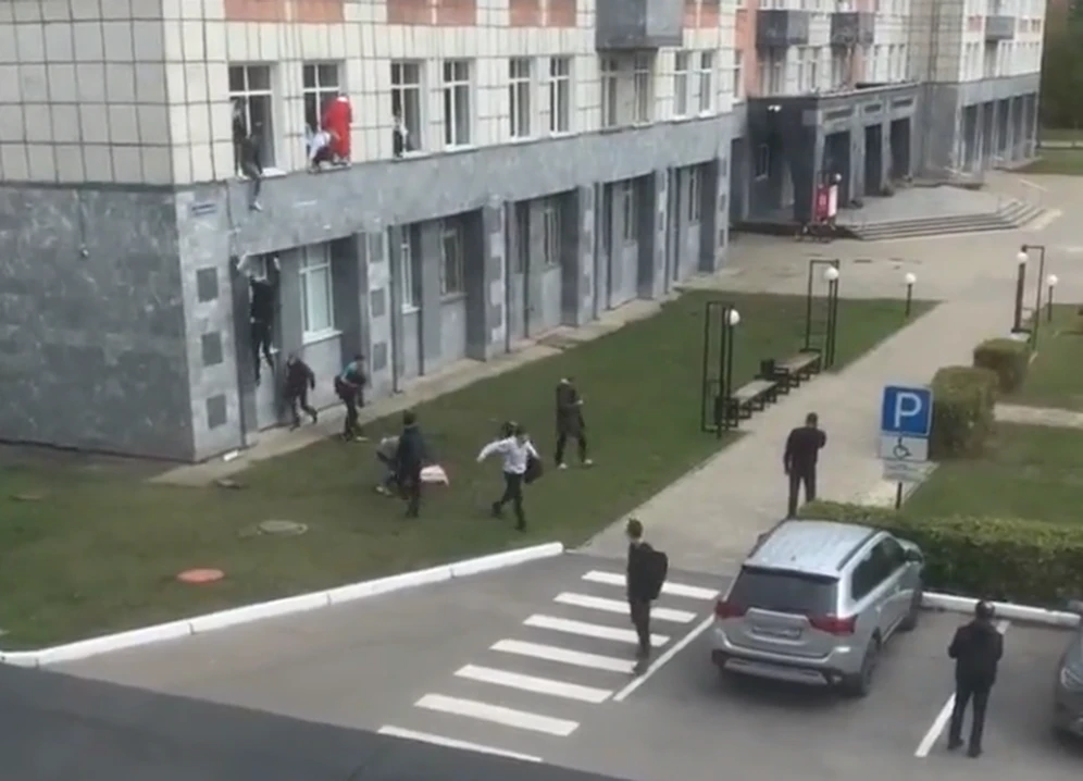 An einer Uni in Russland kam es zu einer Schießerei.