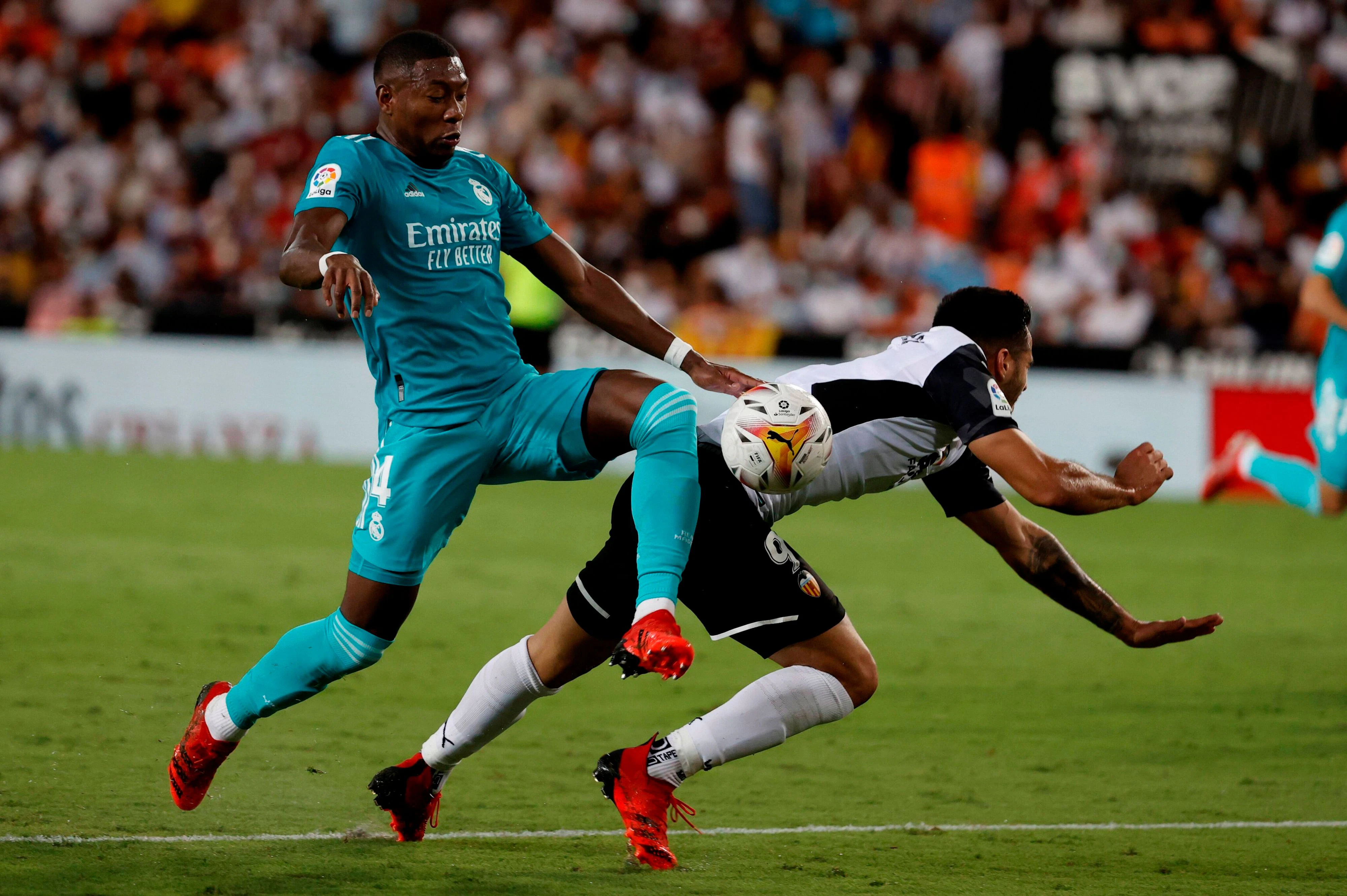 David Alaba mit einer abgebrühten Leistung gegen Maxi Gomez und sein Valencia.
