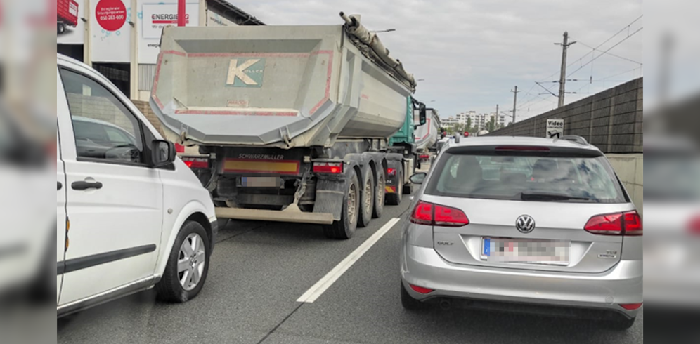 Auf der Südosttangente wird es sich am Wochenende stauen. (Archivfoto)