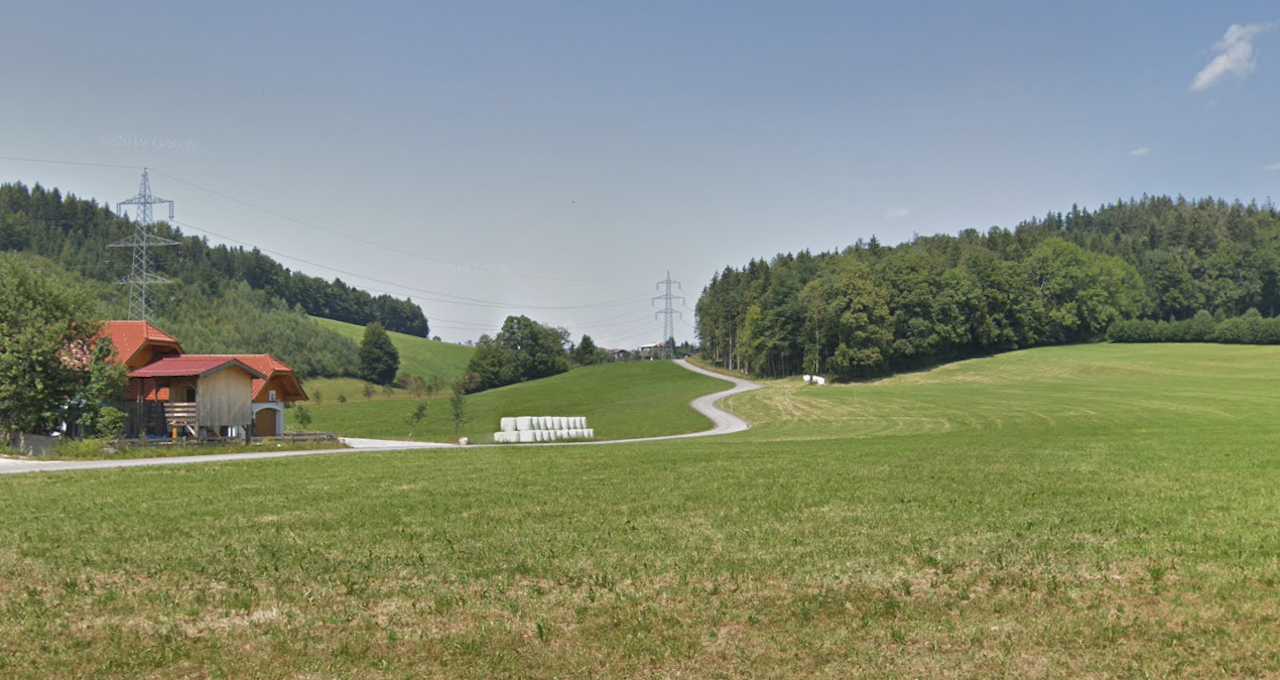 Heute.at - Motorrad schlittert in sechs Teenies auf Parkbank