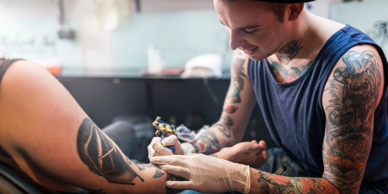 EU schränkt Tattoos massiv ein - Vimarsana News