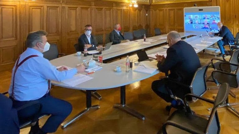 Wiens Bürgermeister Michael Ludwig bespricht die Corona-Lage mit Experten. 