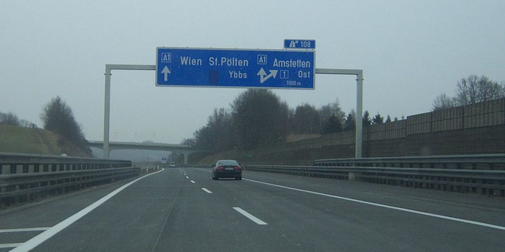 Die A1 in der Nähe von Viehdorf.