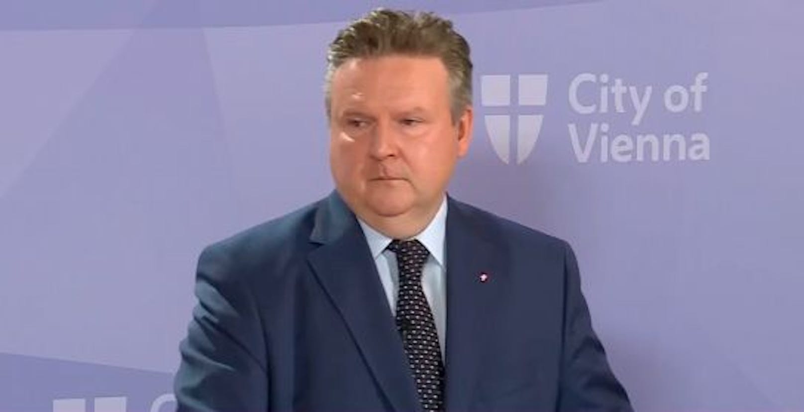 Die ÖVP kritisiert Wiens Stadtchef Michael Ludwig wegen der Bäder-Eintrittpreise.