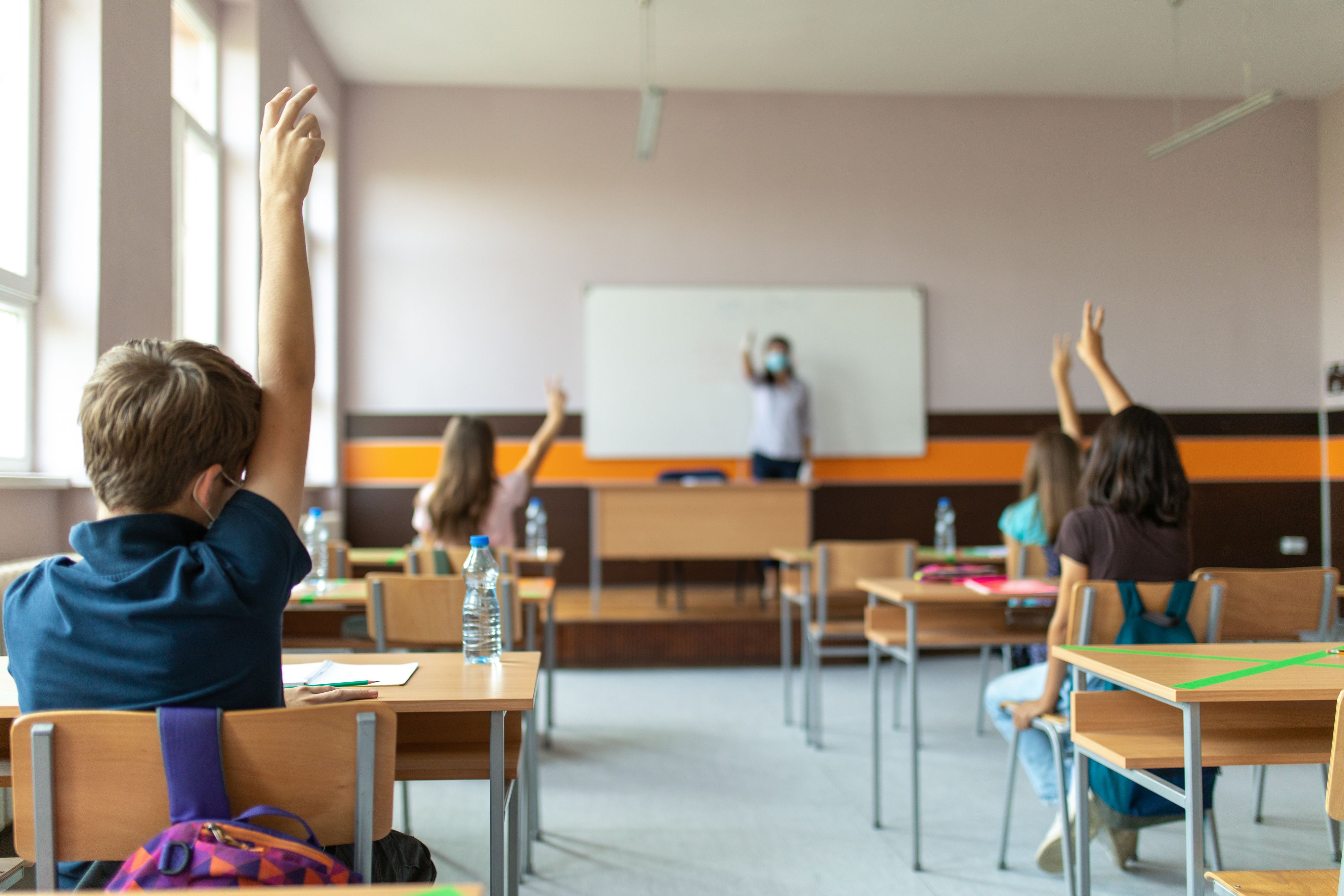 Ungeimpfte Schüler und ungeimpfte Lehrer – für Ärzte-Chef Szekeres eine gefährliche Kombi. Symbolbild