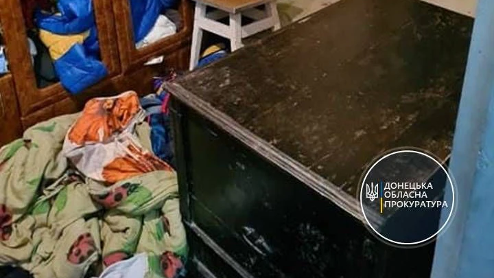 Mikhail und Anna erstickten alleine im Haus ihrer Familie als ihre Eltern draußen waren, um Kartoffeln zu ernten.