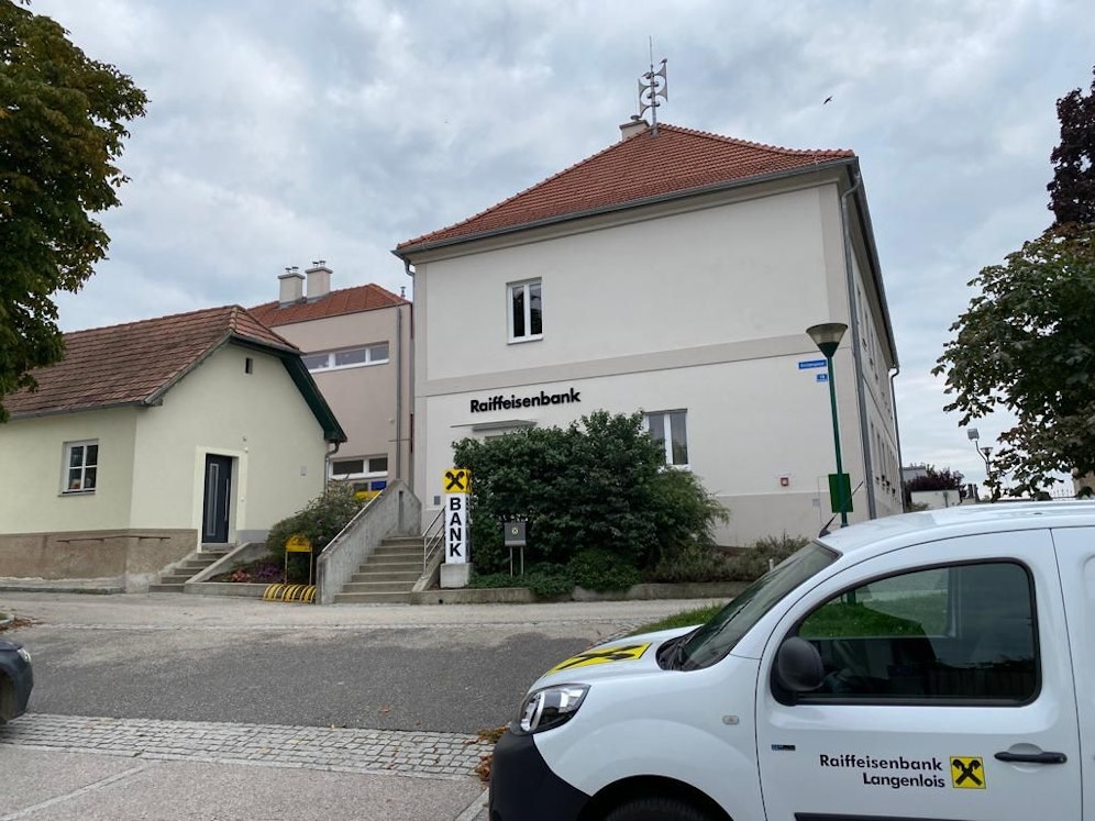 Diese Bank raubte der unbekannte Täter aus.