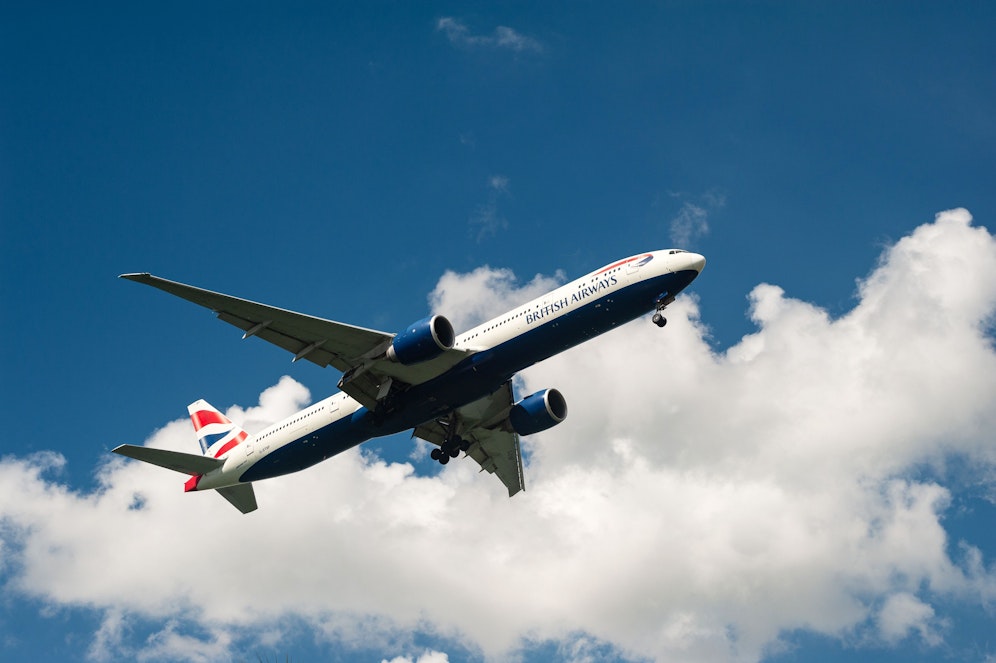 Die Boeing 777 musste in Usbekistan notlanden, weil eine Frau an Bord erkrankt war