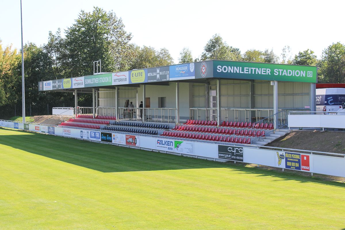 Die neu errichtete Tribüne des Klubs St. Magdalena hat keine Baubewilligung.