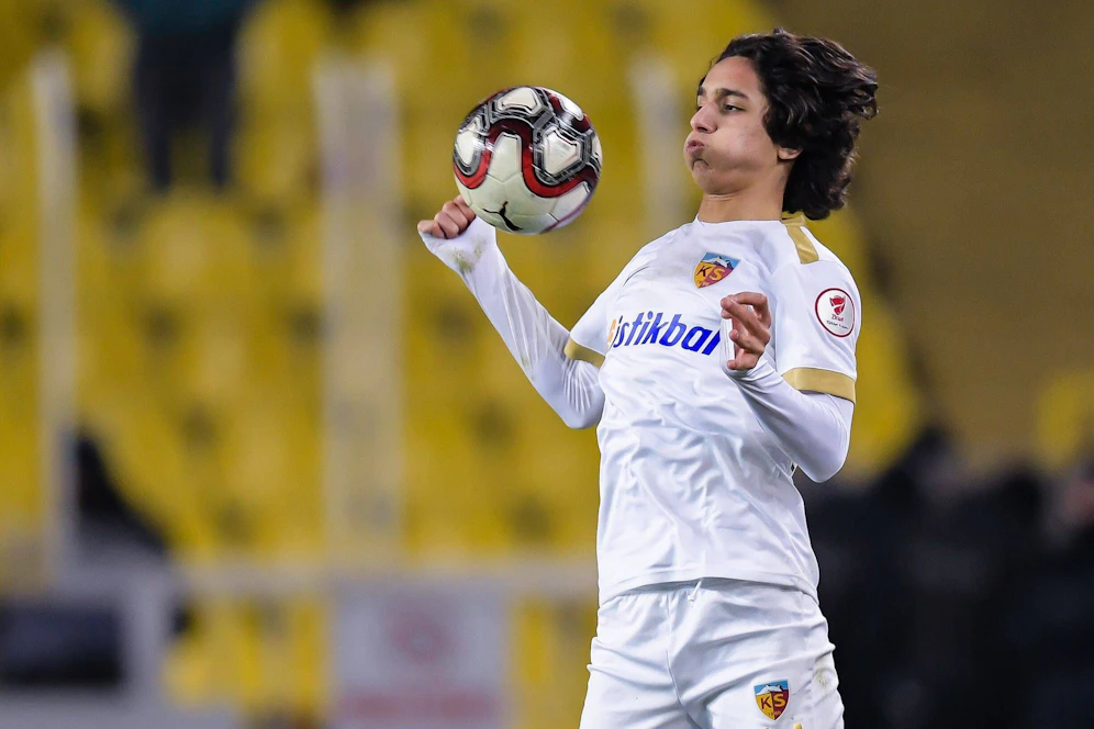 Emre Demir wechselt zum FC Barcelona. 