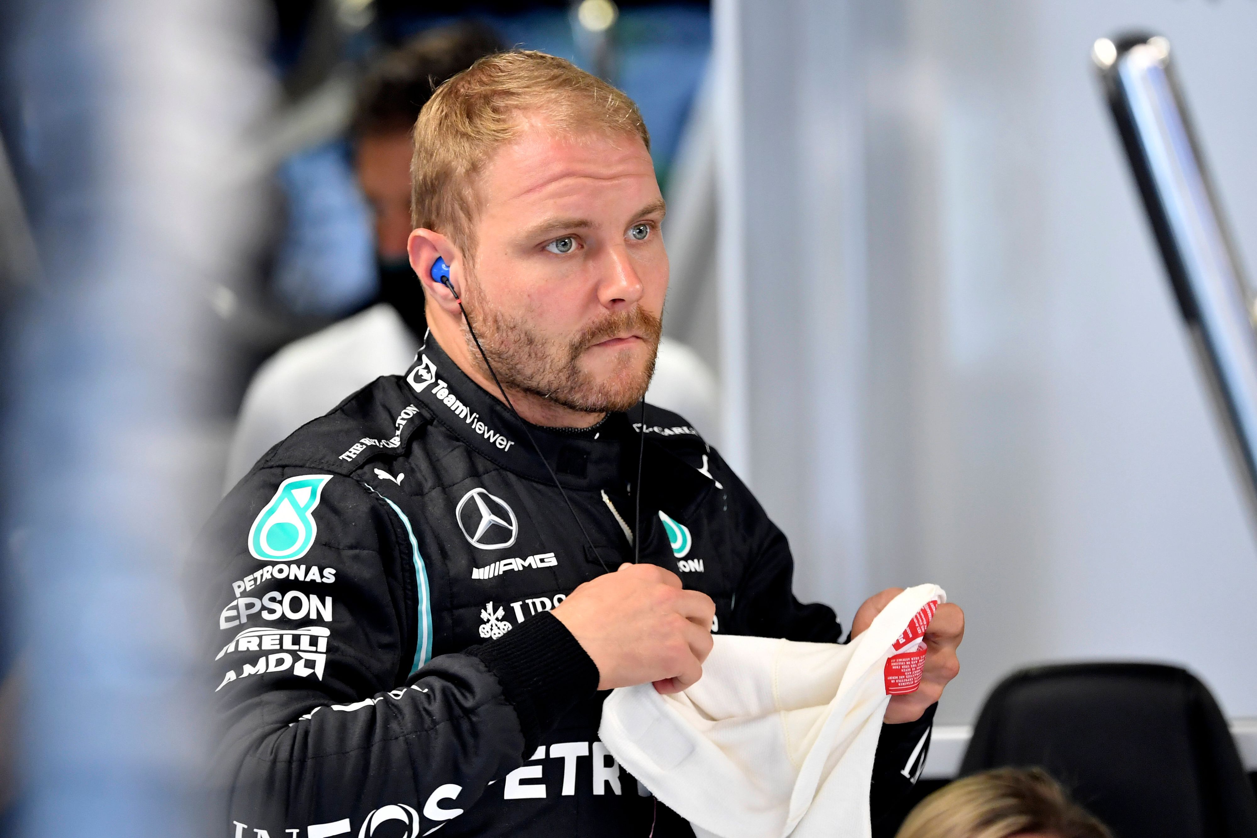 Valtteri Bottas wird Lewis Hamilton vorbeilassen. 