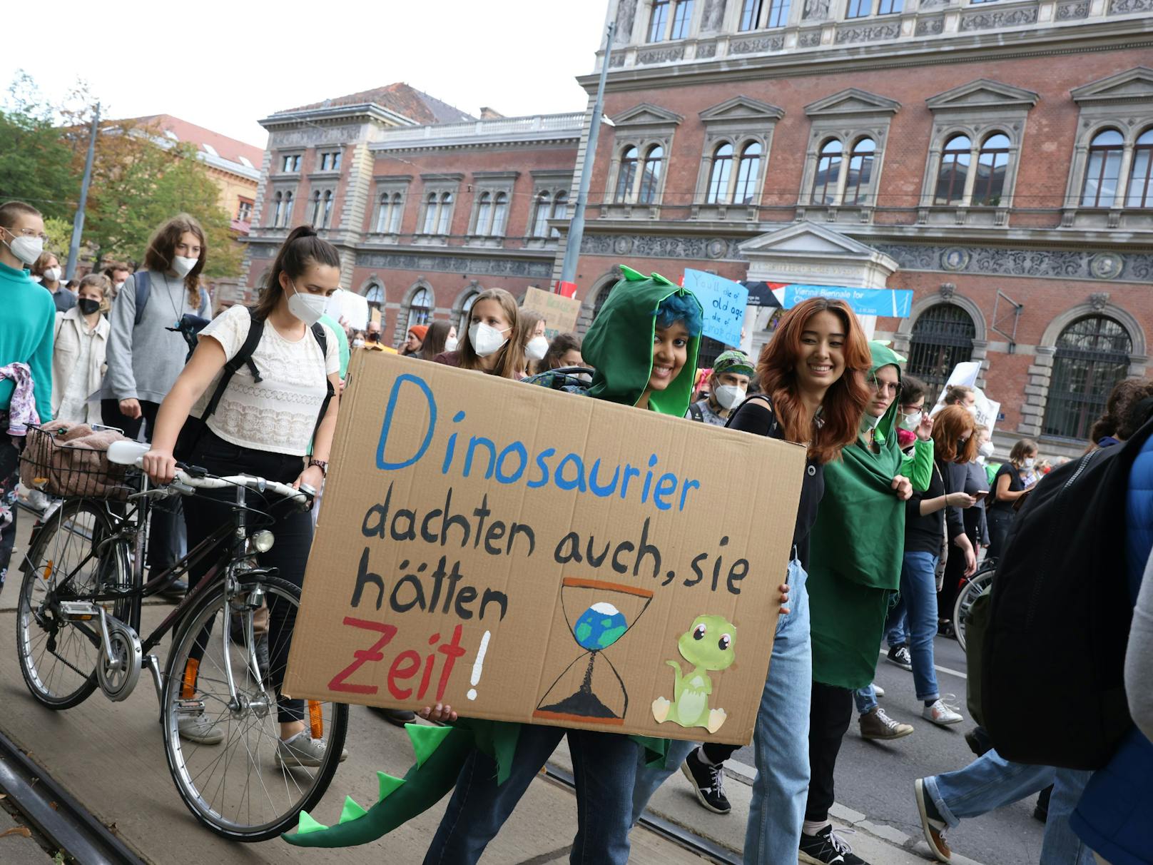 Der weltweite Klimastreik steht heute ganz unter dem Motto "People not Profit". In Österreich wird es in allen Bundesländern, außer dem Burgenland, Demonstrationen geben.