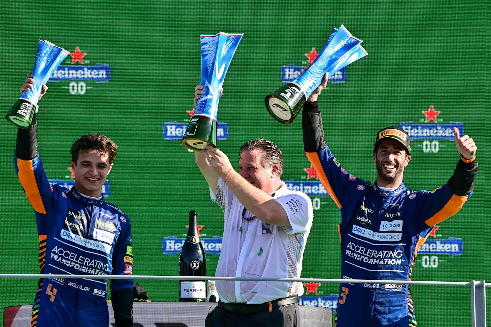 McLaren ist zurück an der Spitze! Daniel Ricciardo gewinnt den GP von Italien vor seinem Teamkollegen Lando Norris.