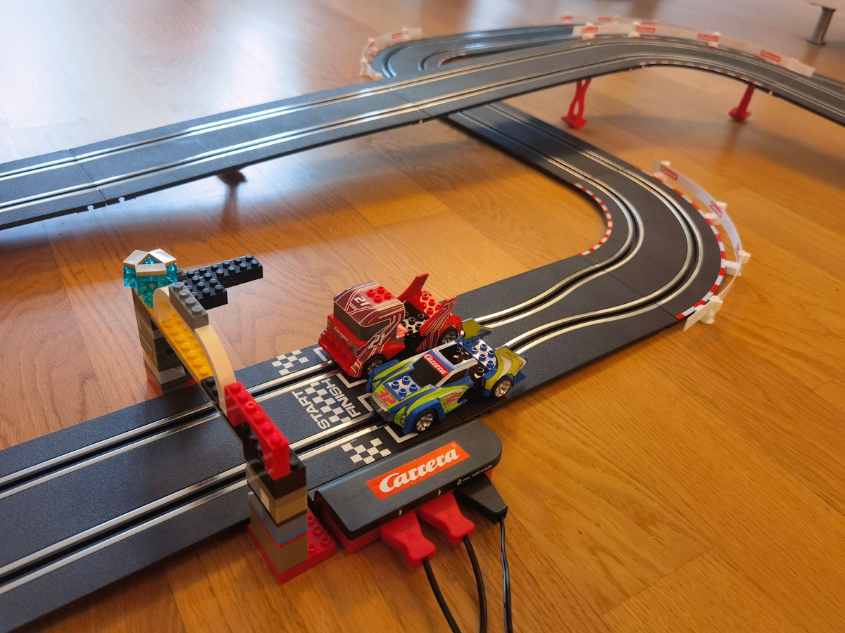 Carrera GO!!! Build 'n Race im Test – Der LEGO-Racer