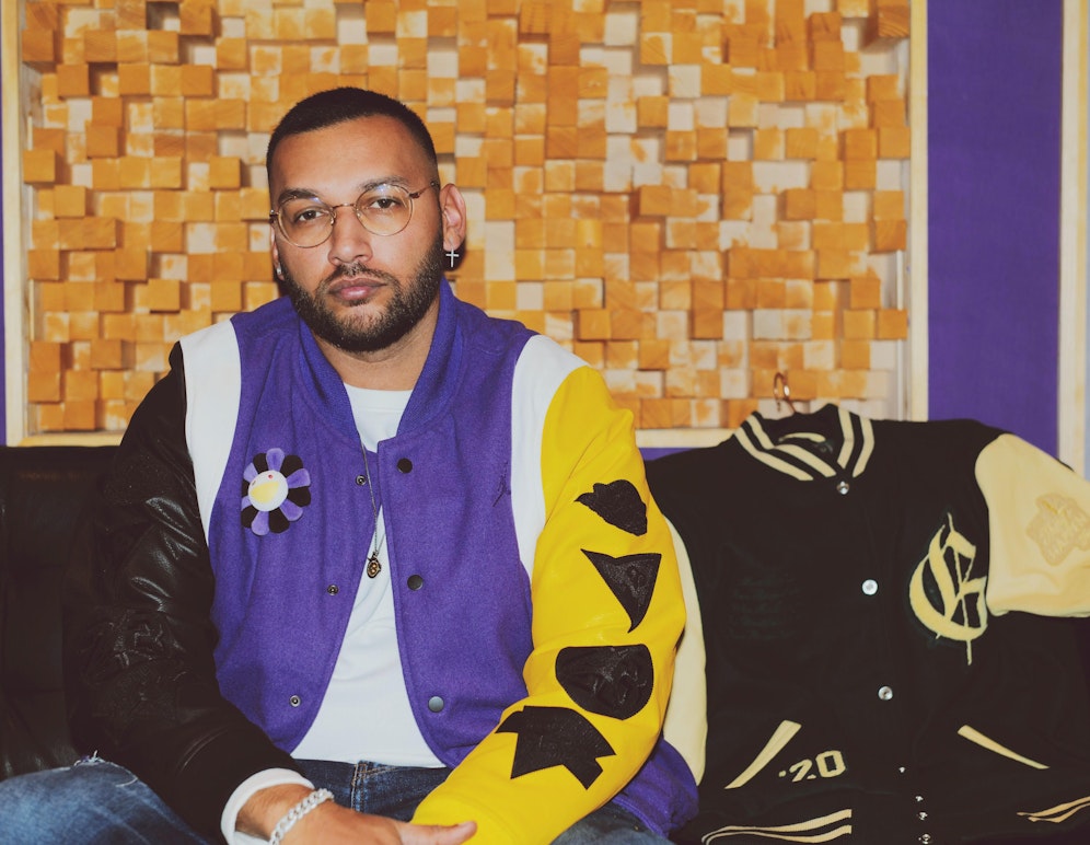 Produzent Nik Dean mit der begehrten Jacke.