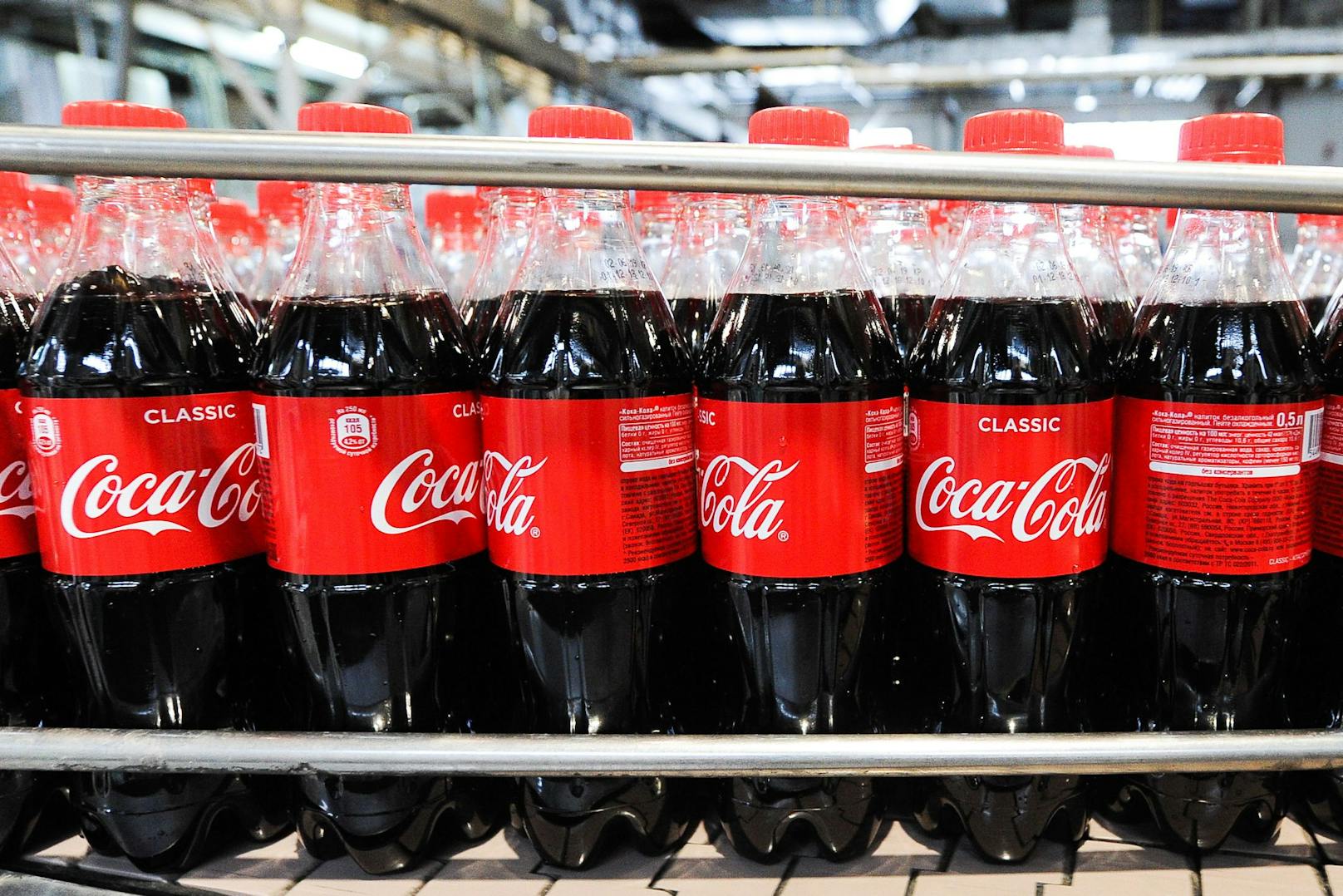 Auch Coca Cola könnte in Europa bald teurer werden.