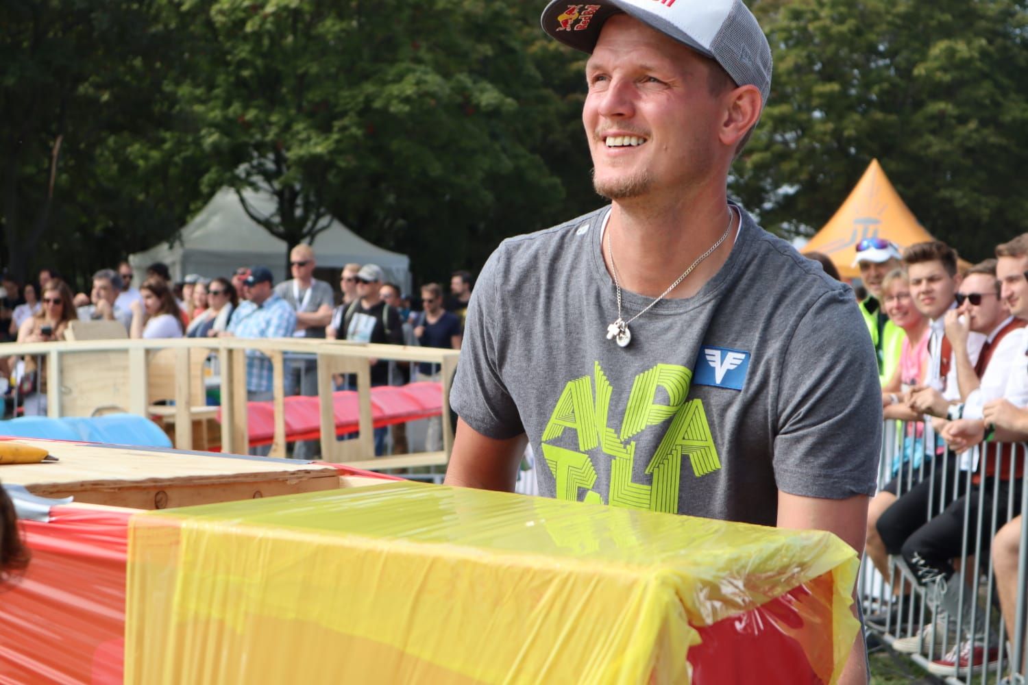 Thomas Morgenstern startete beim "Red Bull Flugtag"