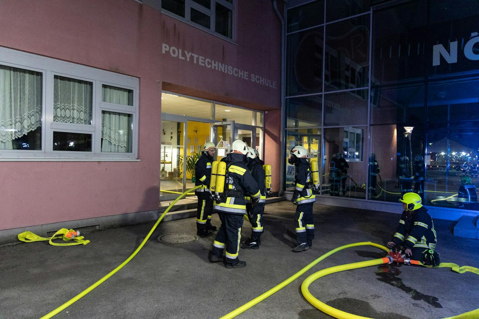 Bilder vom Löscheinsatz der Feuerwehr