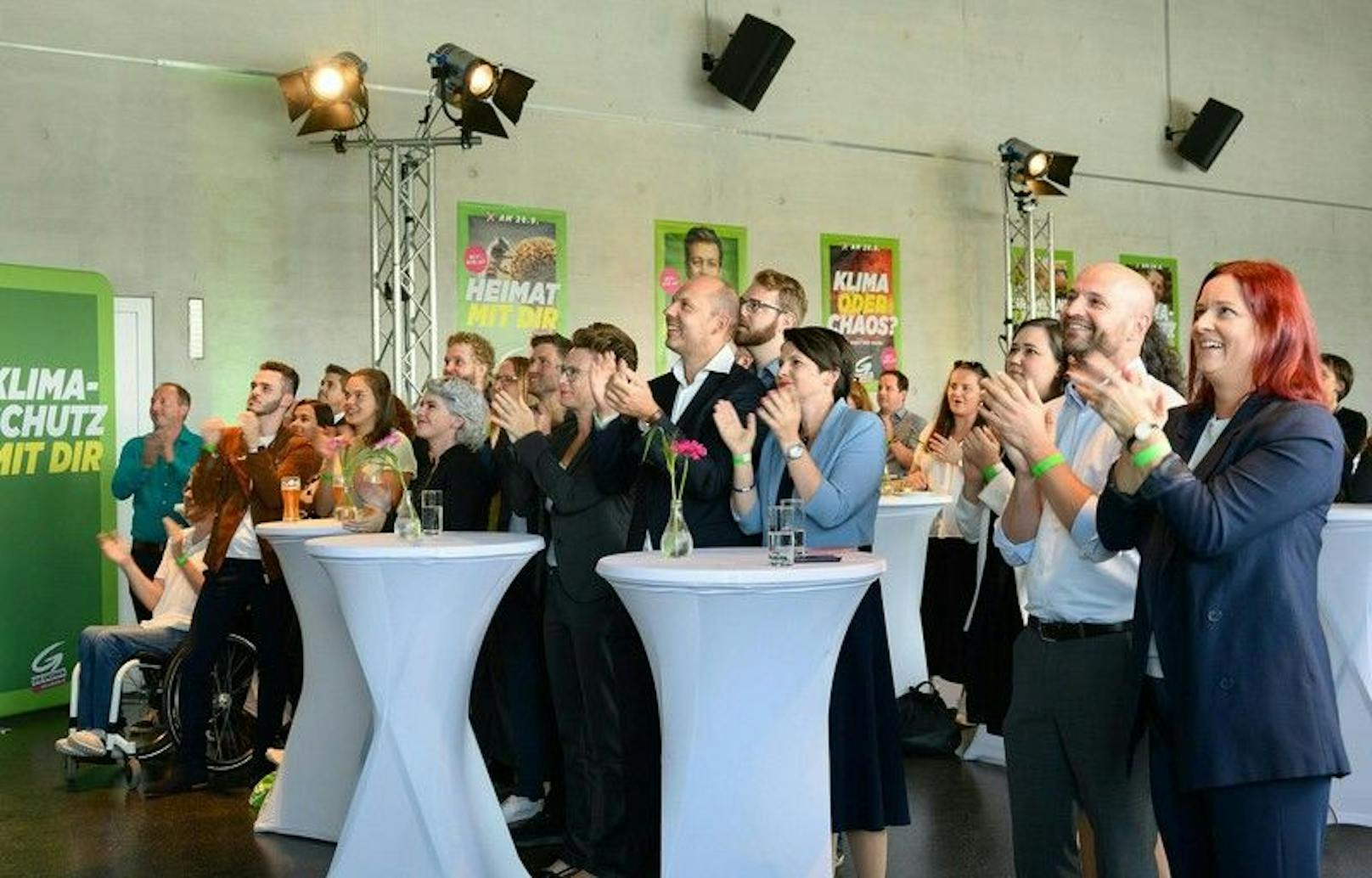 Die Grünen feiern im Linzer Kunstmuseum Lentos.
