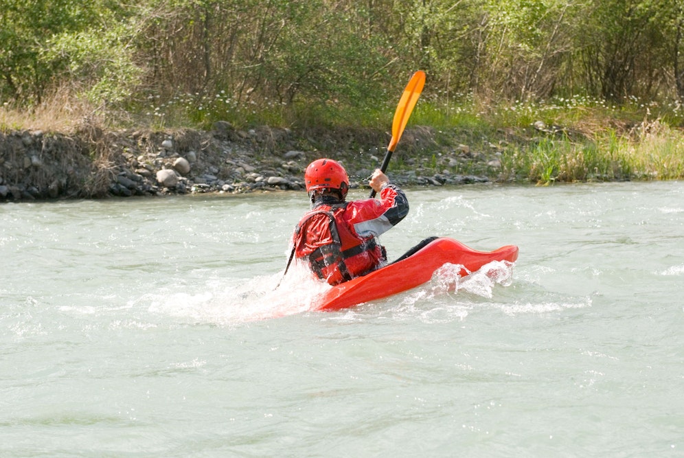 Der 48-Jährige geriet mit dem Kopf unter Wasser. Symbolbild