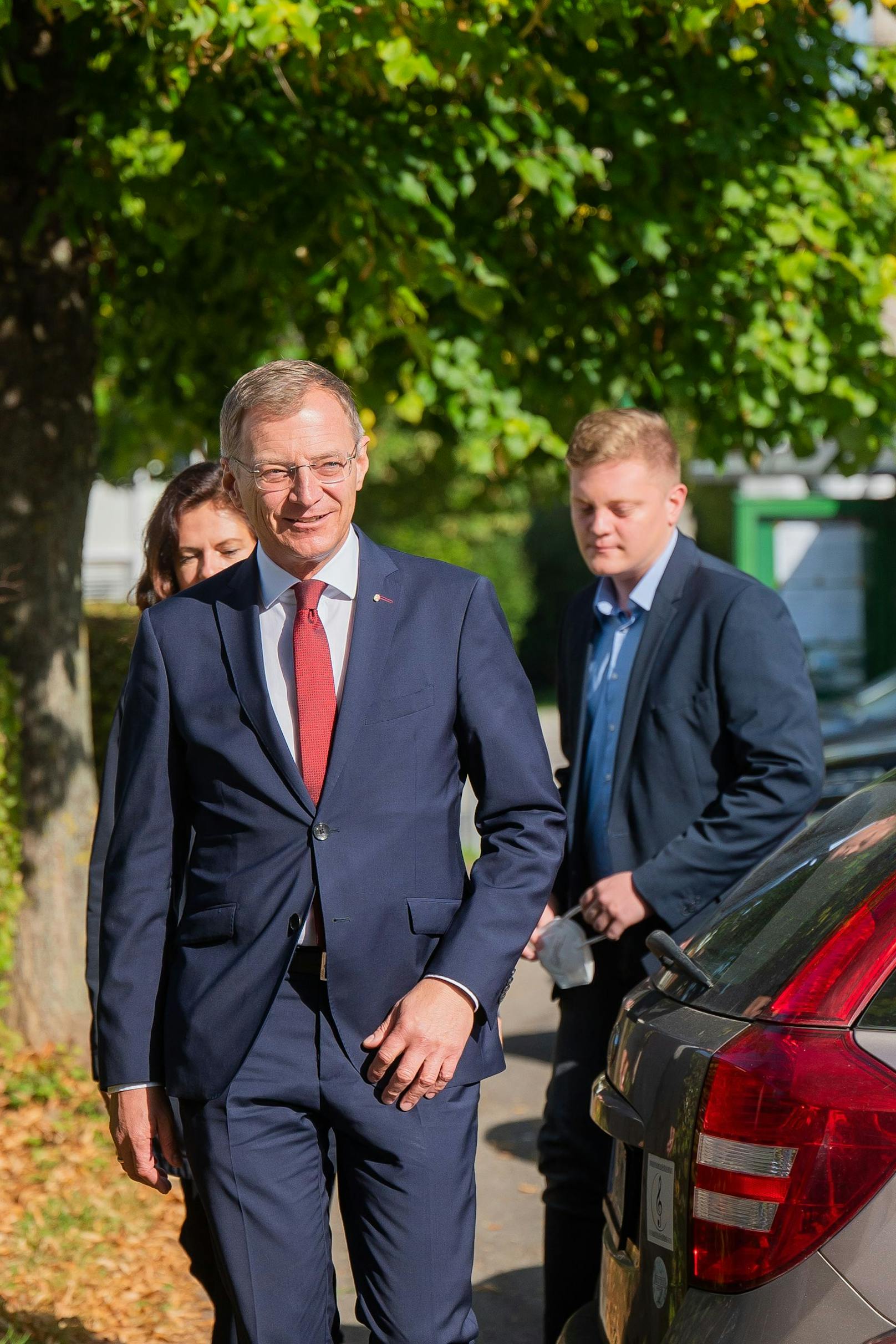 Landeshauptmann Thomas Stelzer (ÖVP) vor seiner Stimmabgabe zur Landtagswahl in Oberösterreich, am Sonntag 26. September 2021 in Wolfern.