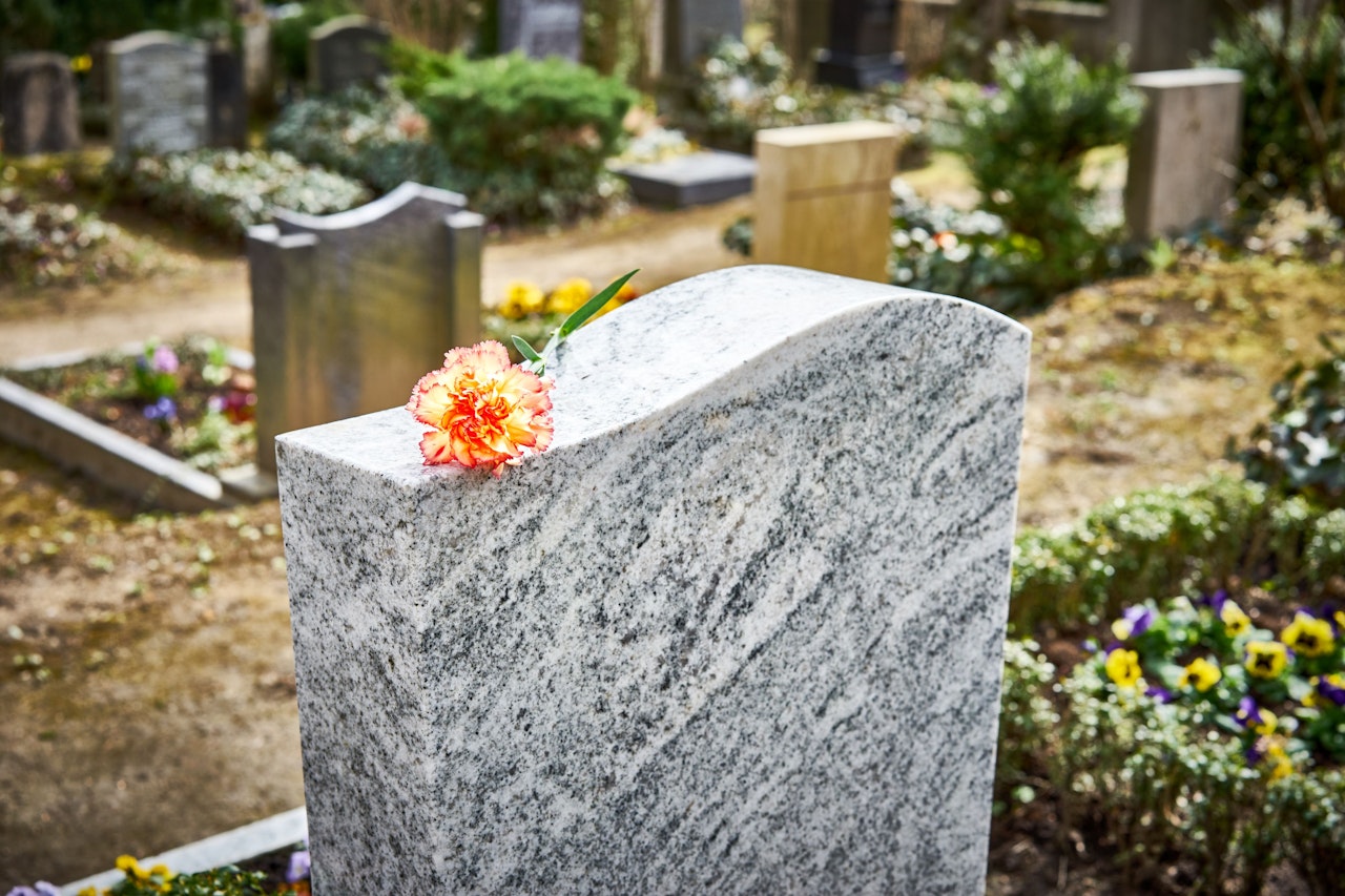 Heute.at - Arme Witwe bekommt nach Tod ihres Mannes keinen Cent