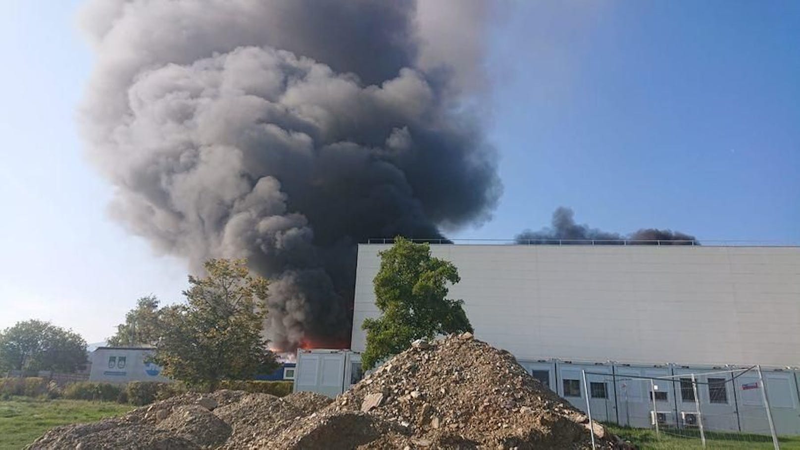Großbrand am Magna-Werksgelände im oststeirischen Weiz am 26. September 2021.