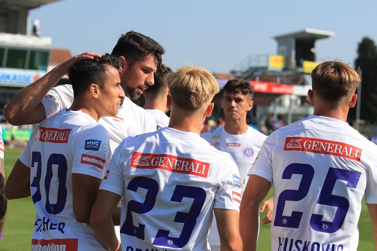 Die Austria jubelt in Hartberg.