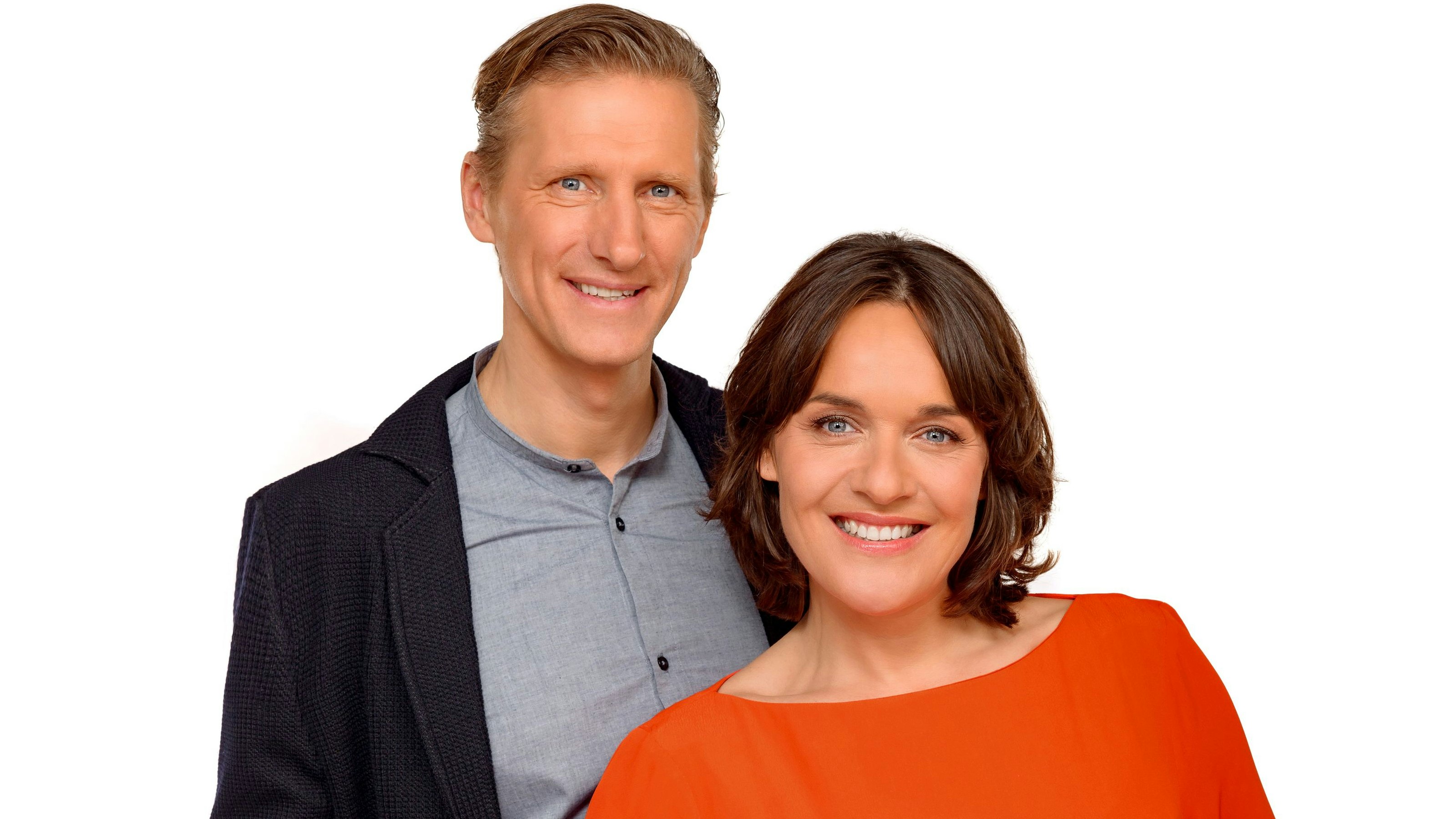 Download von www.picturedesk.com am 27.09.2021 (16:11).  "Guten Morgen Österreich", "Steiermark." Neun Bundesländer, drei Stunden Sendezeit pro Tag, zwei Moderatoren und ein mobiles Studio, das jeden Tag an einem neuen Schauplatz Halt macht: ?Guten Morgen Österreich? heißt es, wenn der ORF mit der gleichnamigen Sendung (jeweils Montag bis Freitag, 6.00 bis 9.00 Uhr in ORF 2) mit seinem Frühfernsehen startet und dabei durch das ganze Land tourt.Im Bild: Eva Pölzl und Oliver Zeisberger. SENDUNG: ORF2 - Foto: ORF/Thomas Ramstorfer. - 20160226_PD17968 - Rechteinfo: Rights Managed (RM)