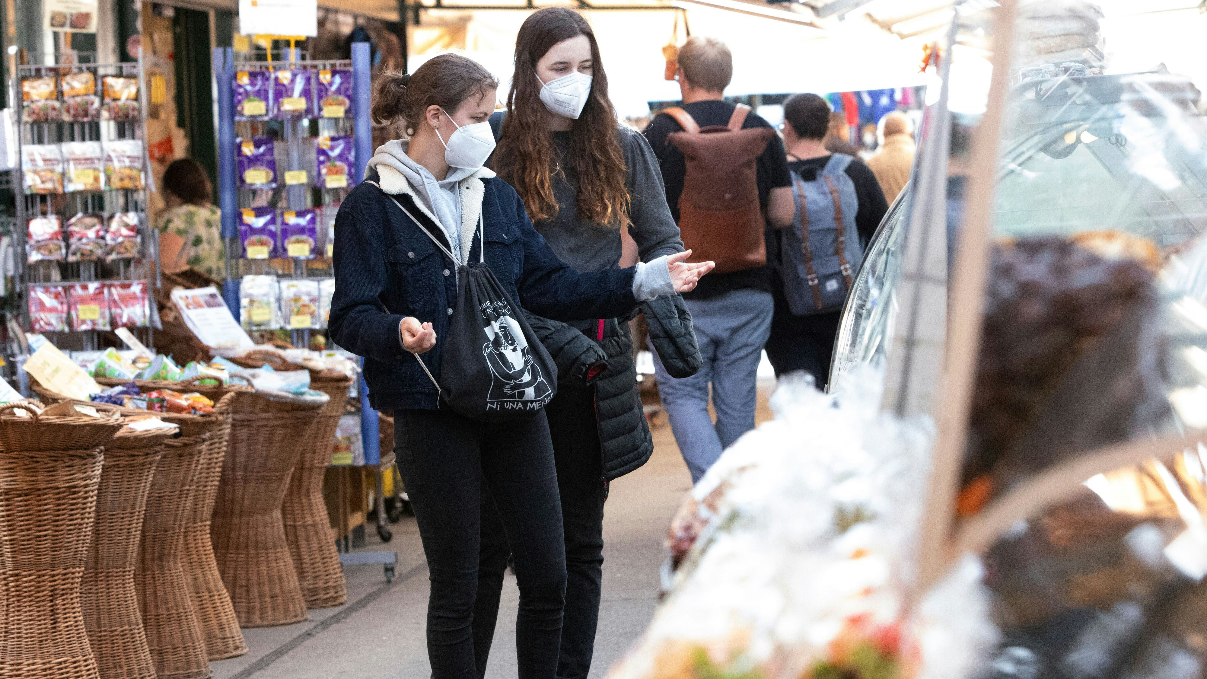 Die FFP2-Schutzmasken geben in Wien ein großes Comeback – für alle.