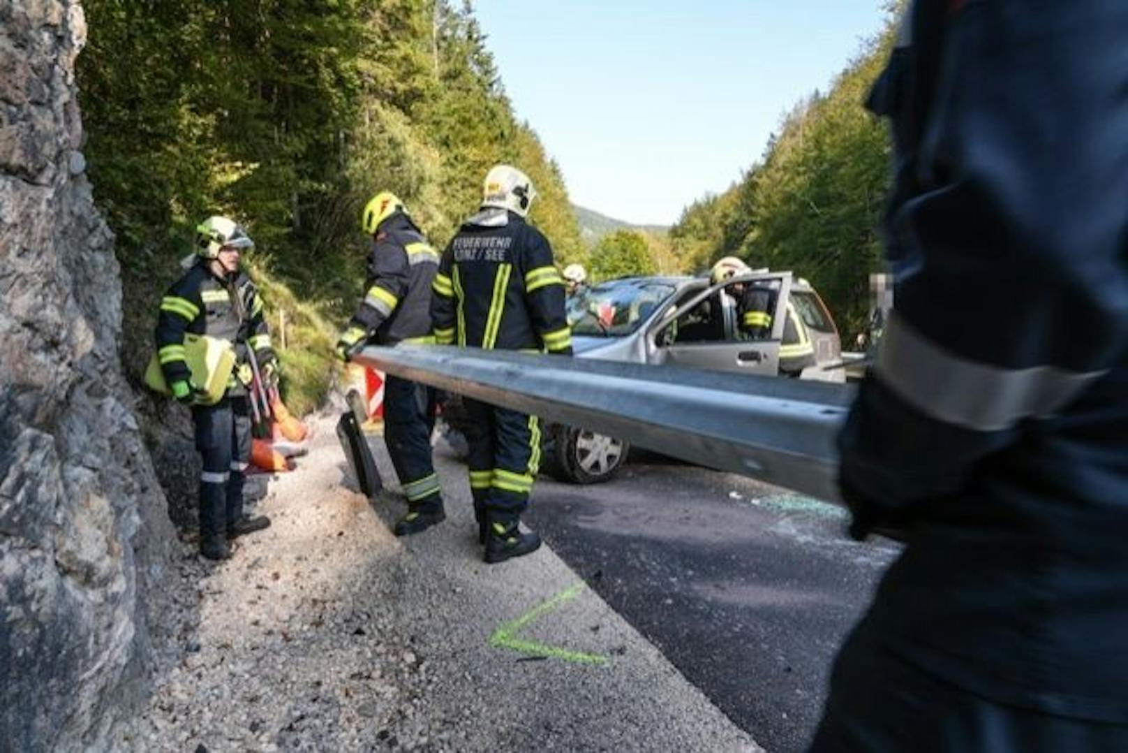 Die Einsatzkräfte vor Ort.