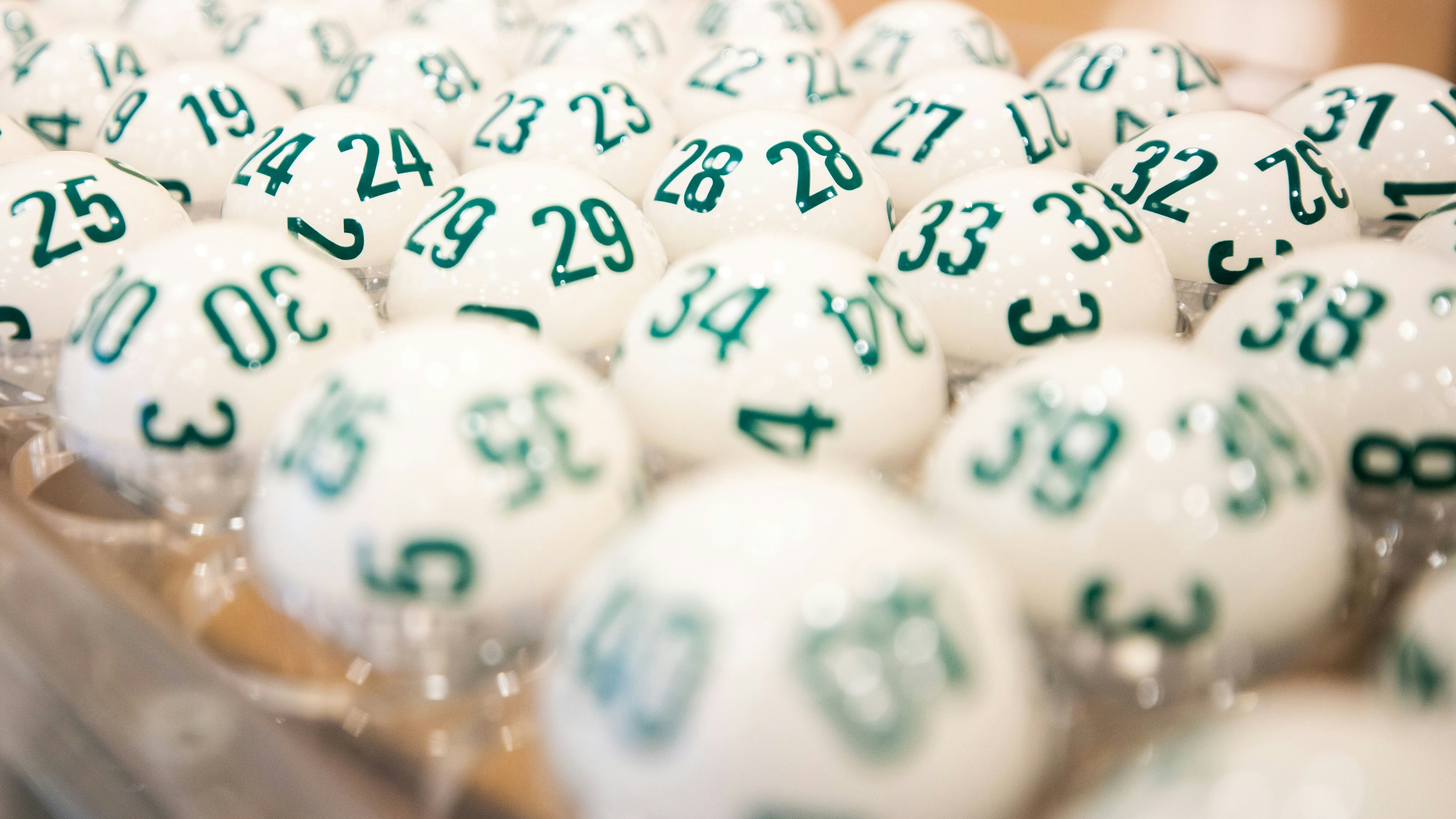 Die Lotto-Ziehung am Sonntag brachte keinen Sechser, am Mittwoch geht es daher um einen Doppel-Jackpot.