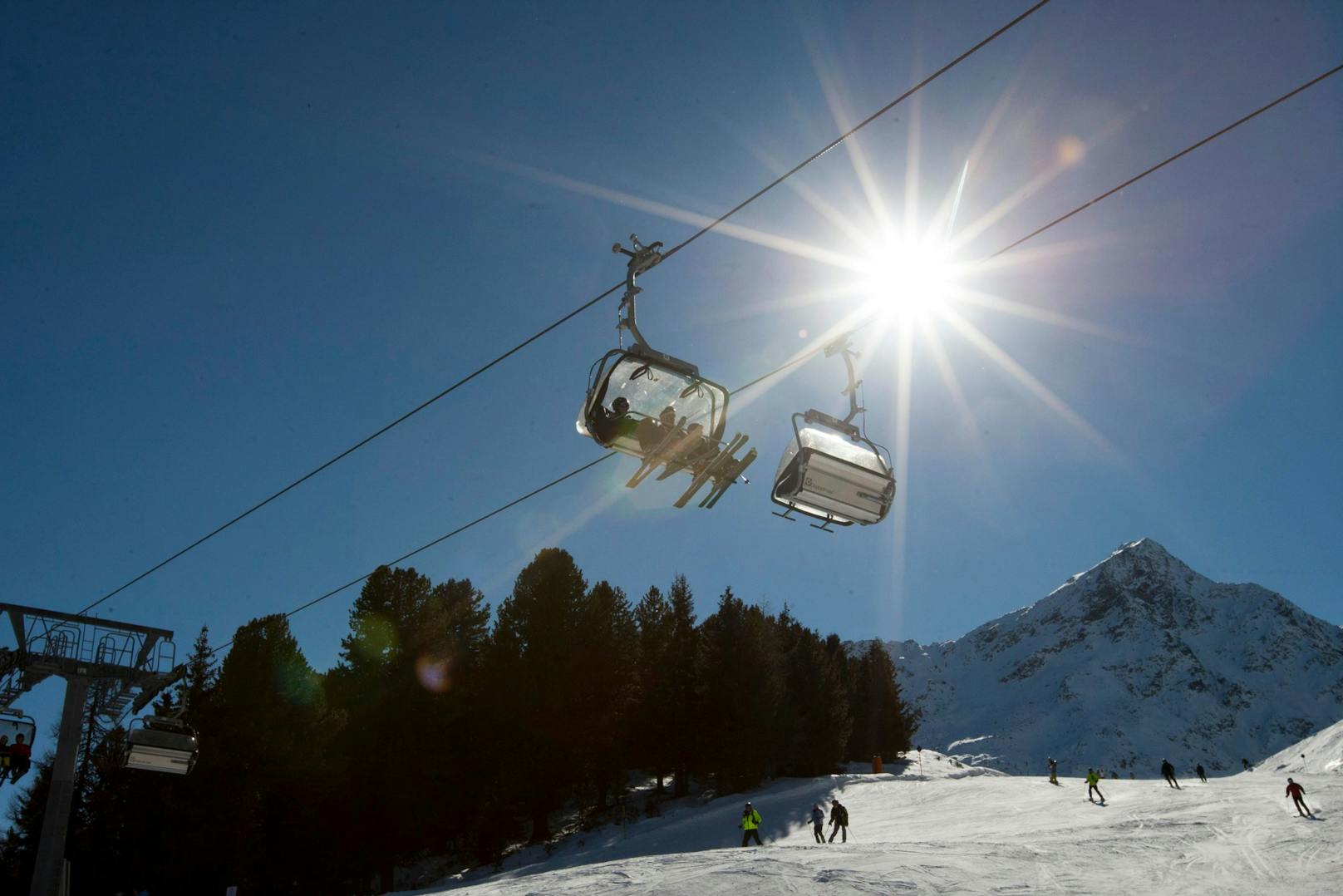Zahlreiche Liftbetreiber weigerten sich im Lockdown, ihren Kundinnen und Kunden den Ski-Ticketpreis für den Zeitraum der Schließung anteilig zurückzuerstatten.