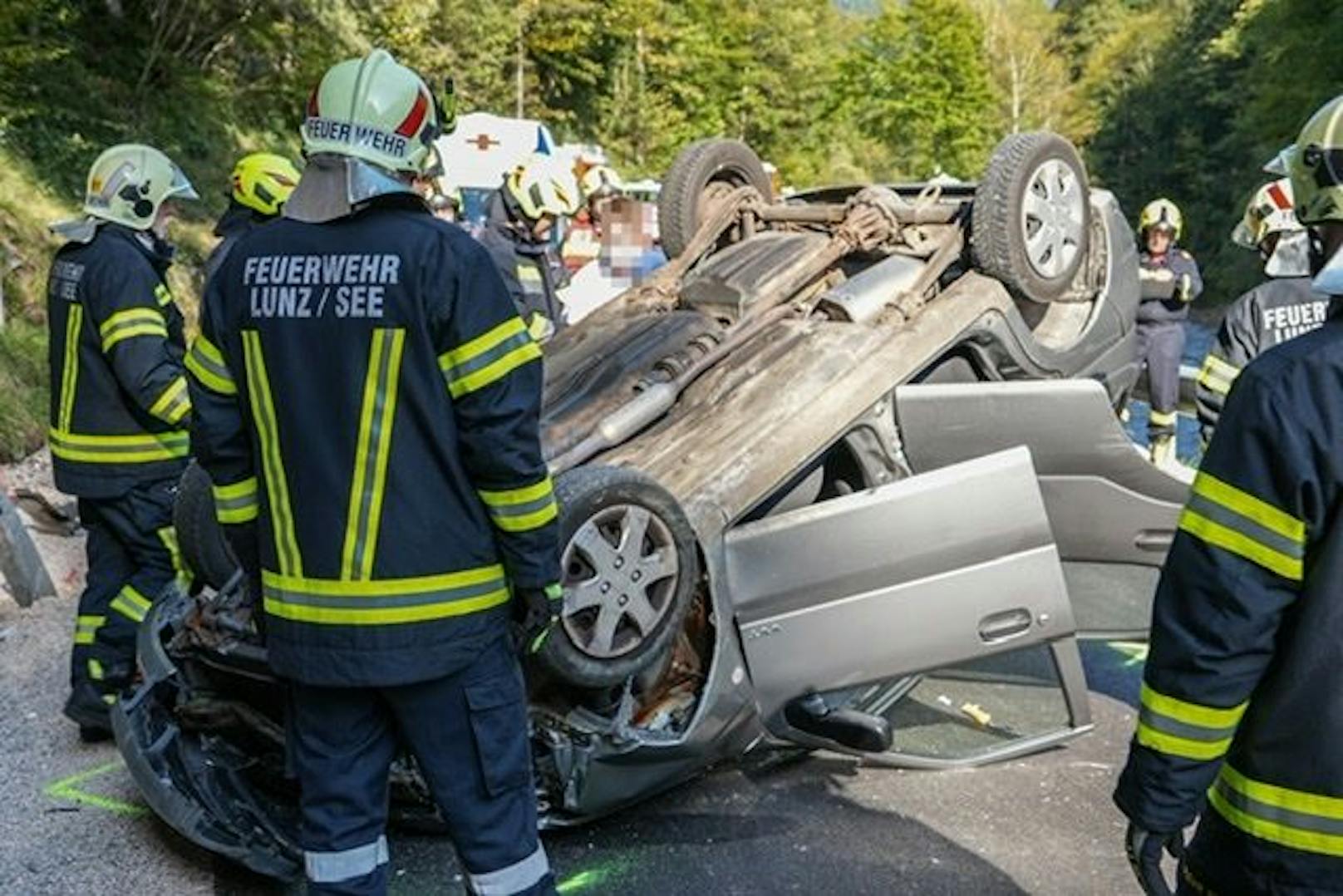 Die Einsatzkräfte vor Ort.