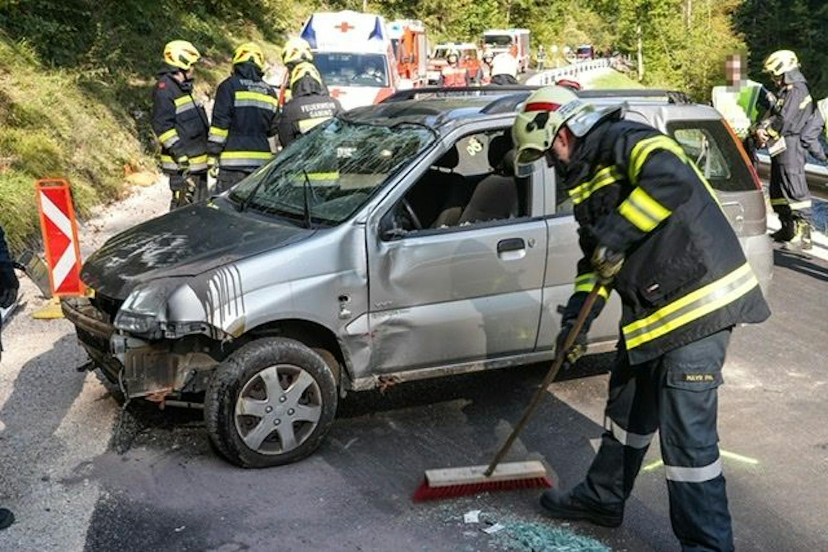 Die Einsatzkräfte vor Ort.