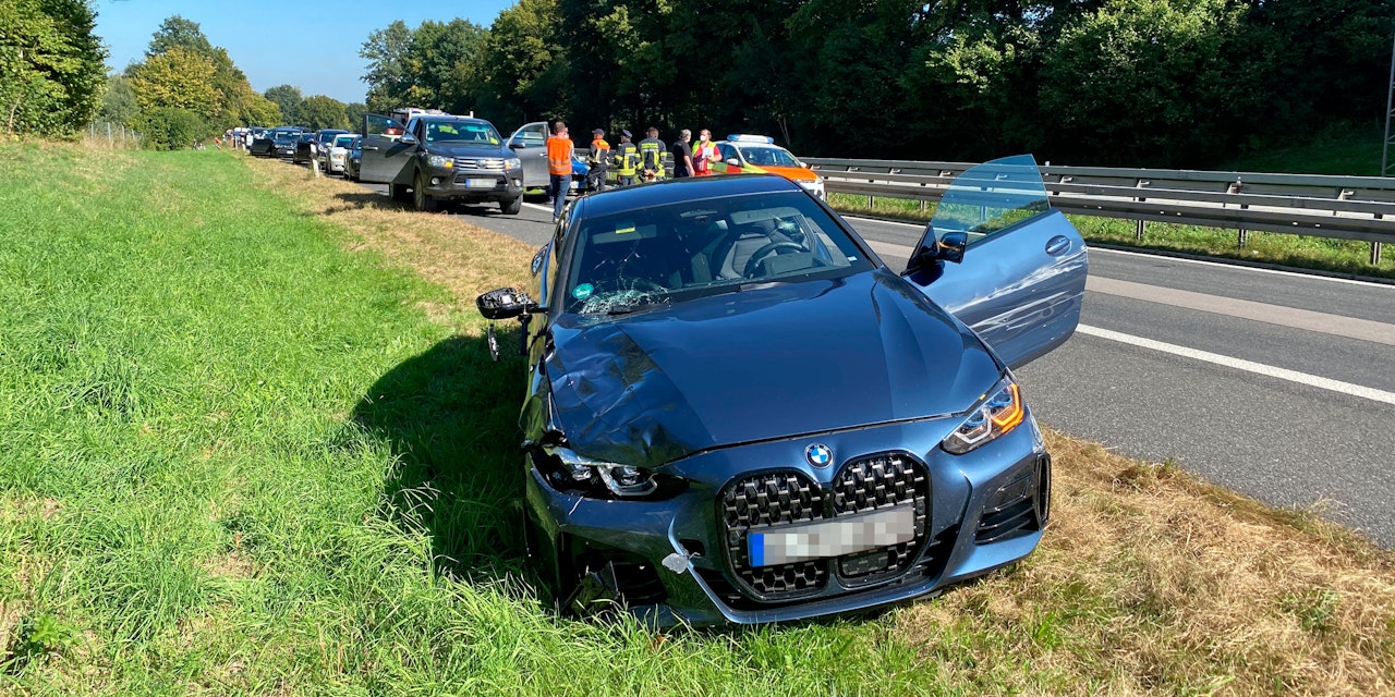 Tödlicher Unfall auf deutscher A93 | heute.at #100165348 Diashow