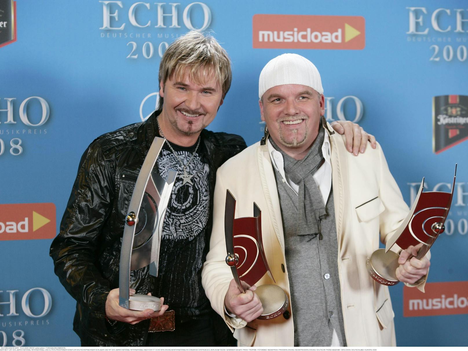 Mit "Ein Stern" räumen Gerry und Nik P. beim deutschen Musikpreis, dem Echo 2008, groß ab: "Hit des Jahres"!