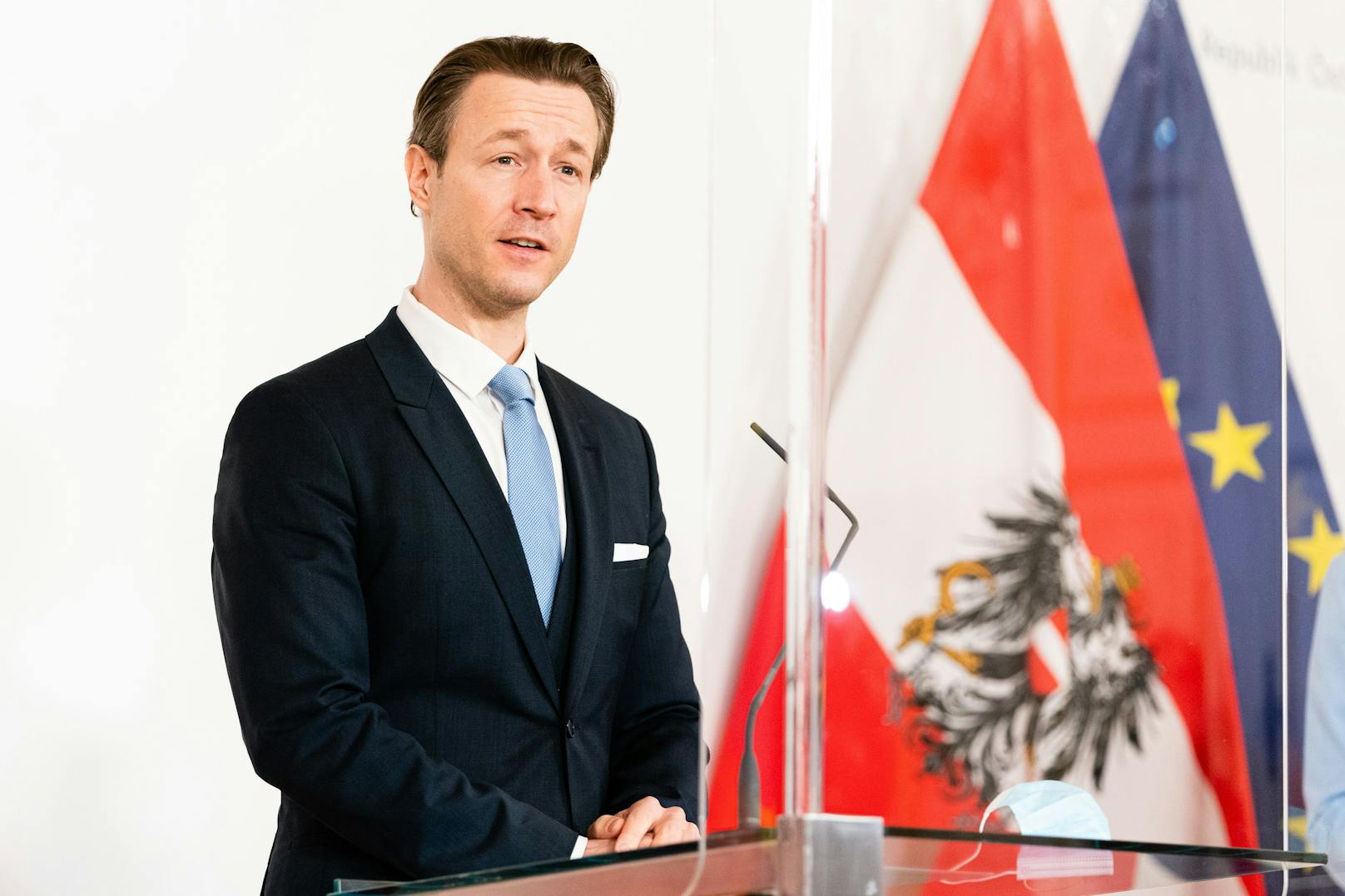 Die Europäische Kommission hat Österreich 450 Millionen Euro überwiesen – ein erster Vorschuss des österreichischen Teils des Wiederaufbaufonds.