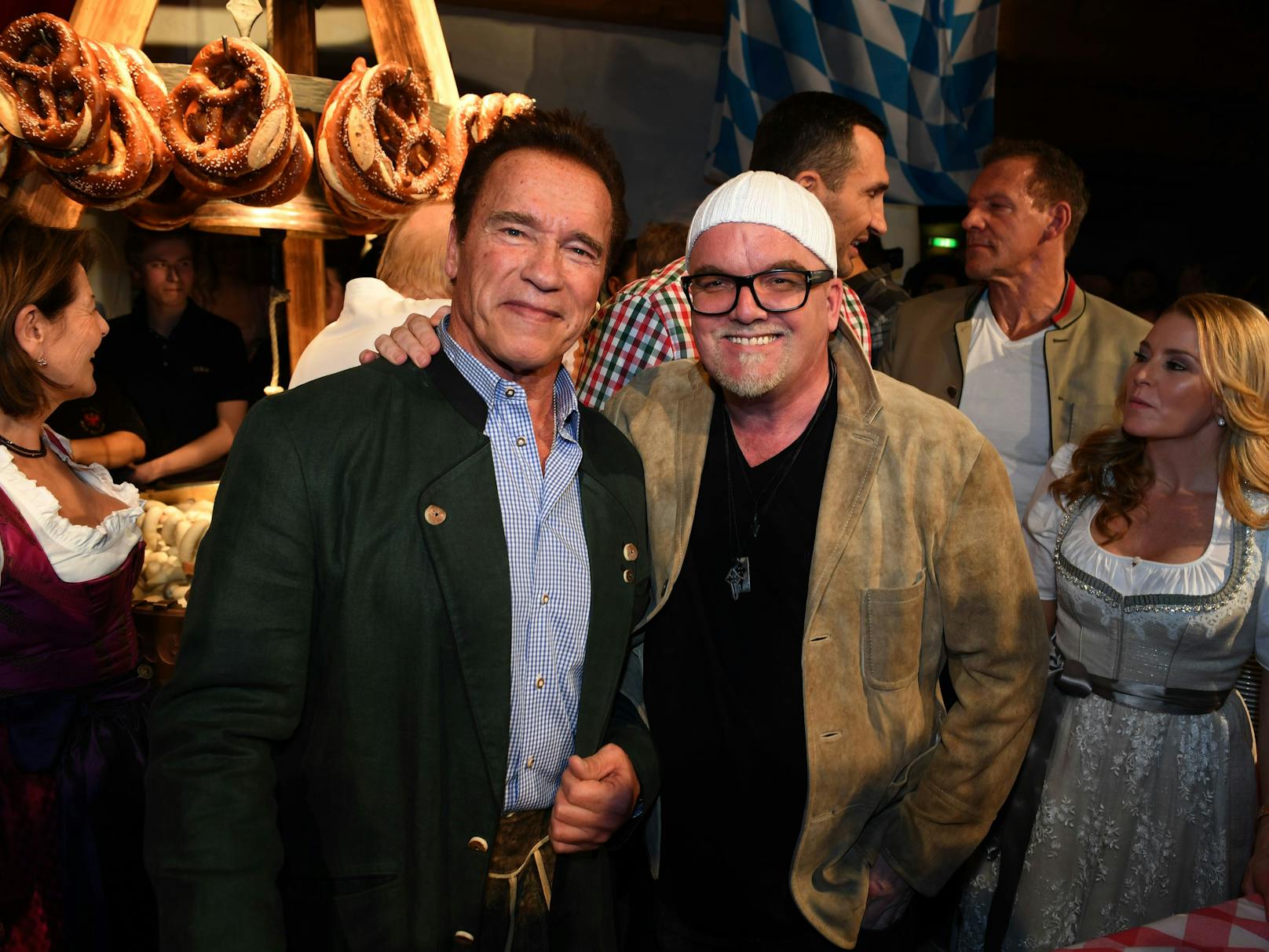 Zwei Weltstars made in Austria: Mit <strong>Arnold Schwarzenegger</strong> bei der traditionallen "Weißwurst Party" in Kitzbühel, 2018