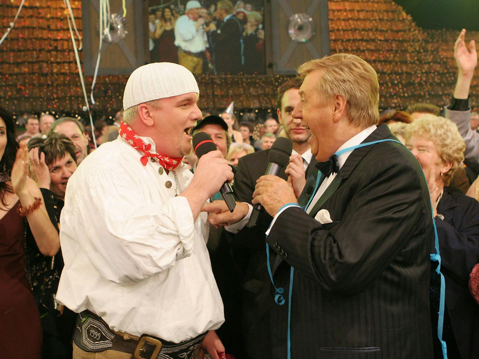 2005 beim "Silvesterstadl" live aus Klagenfurt. Nach fast 25 Jahren moderierte <strong>Karl Moik</strong> das letzte Mal die beliebte TV-Show.