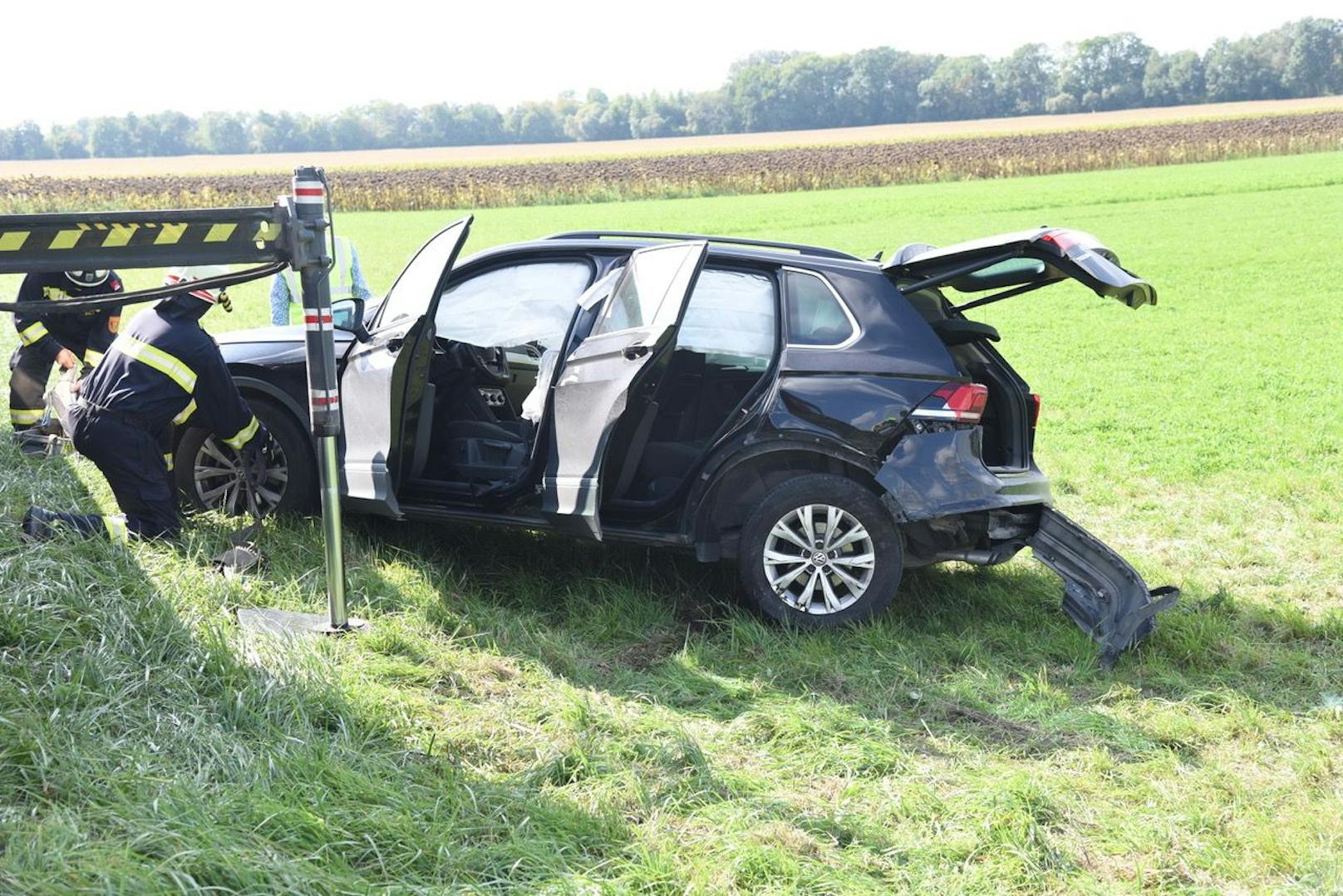 Schwerer Verkehrsunfall mit drei Fahrzeugen in NÖ