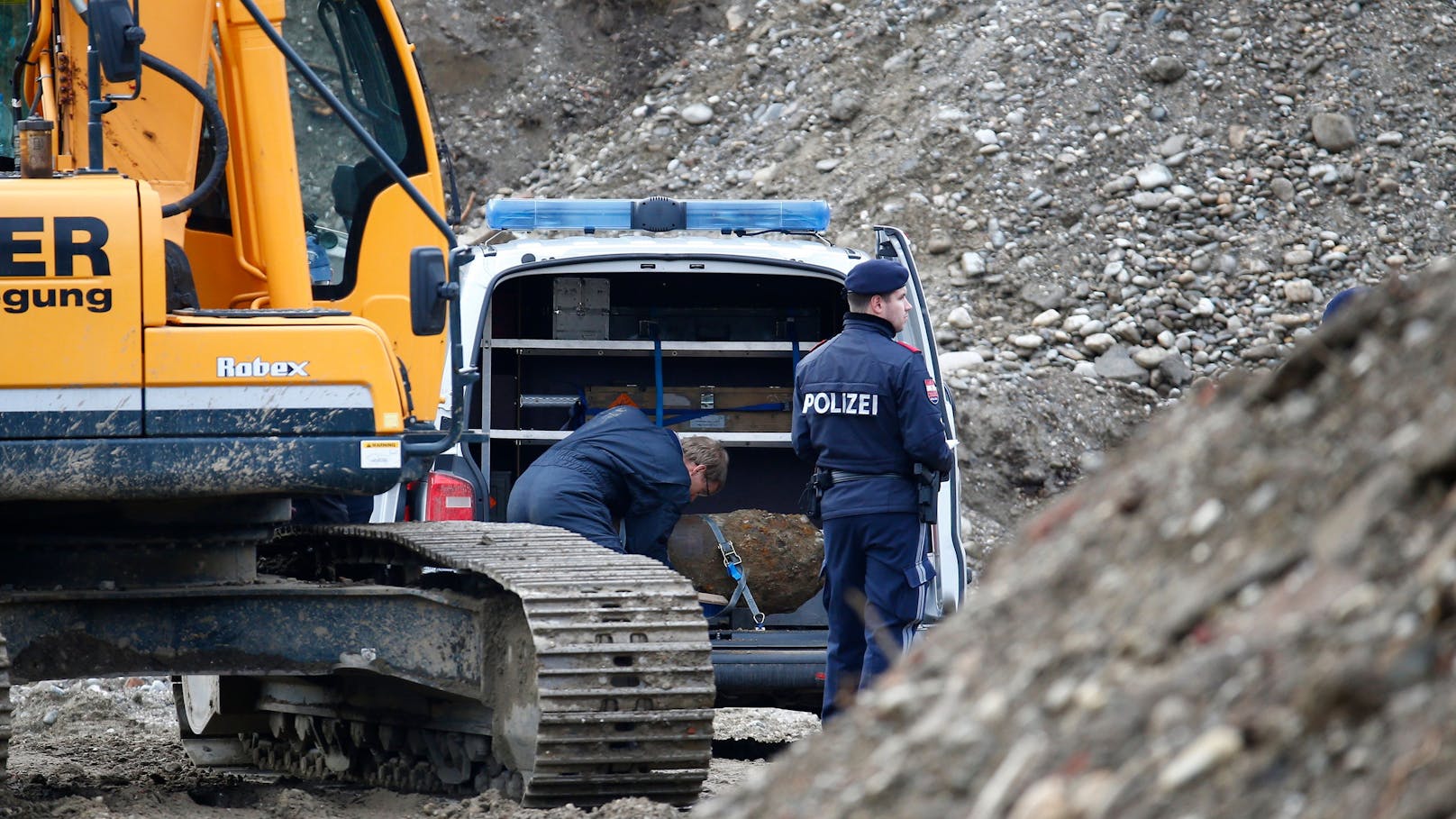 Auf einer Baustelle in Innsbruck wurde ein Kriegsrelikt gefunden. Die Fundstelle wurde großräumig abgesperrt. (Symbolfoto)