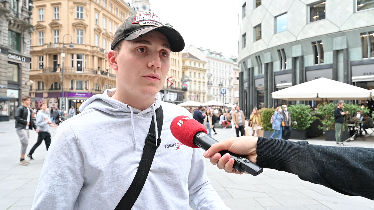 Clemens (17) ist nicht gegen Covid-19 geimpft und darf ab Freitag nicht mehr in Wiener Clubs rein.
