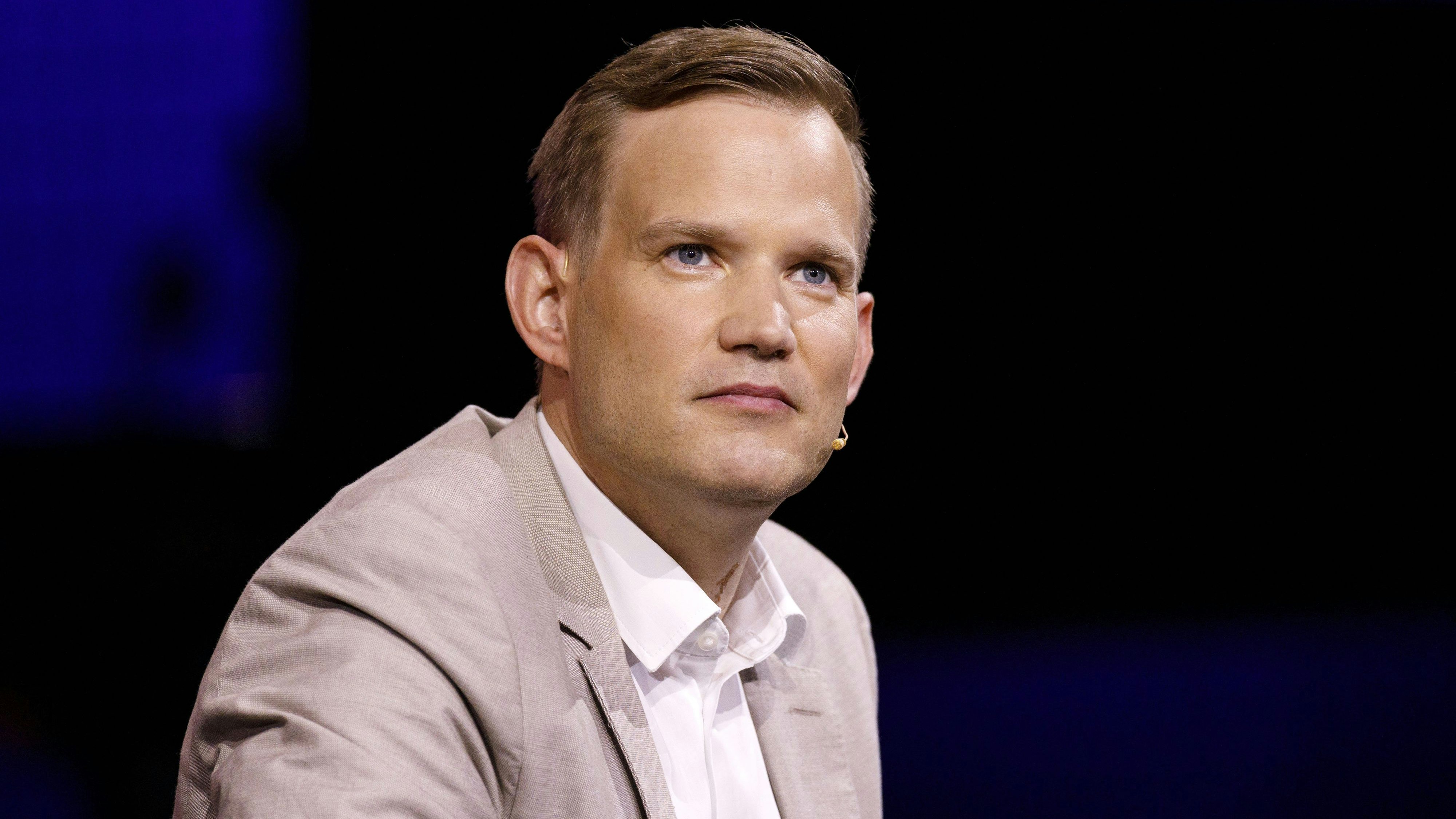 Eine Analyse eines Teams um den Bonner Virologen <strong>Hendrik Streeck</strong> zeigte, dass&nbsp;sich bei einer Karnevalssitzung im rheinischen Heinsberg Rauchende weniger oft mit Corona infiziert hatten.