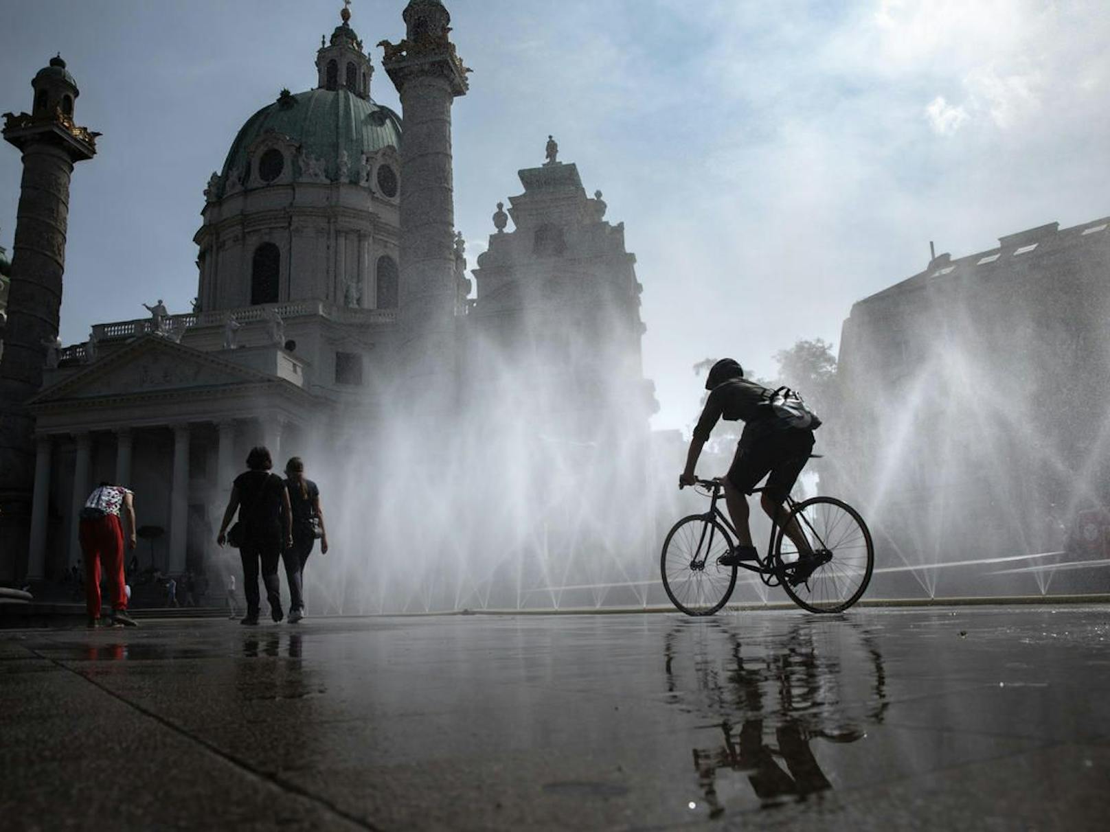 Aufgrund der Klimakrise werden die Sommer in Wien jedes Jahr heißer.<br>