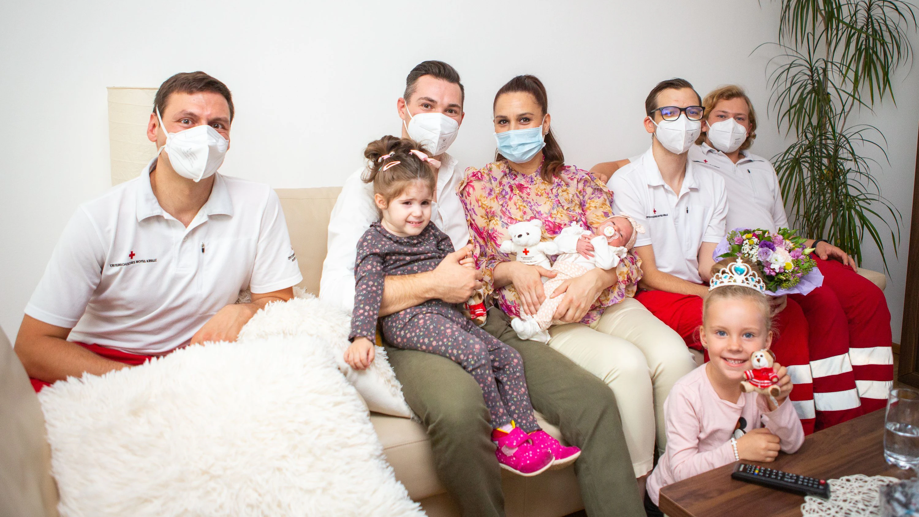 In Wien-Favoriten wurden Sanitäter zu Geburtshelfer, Das Wiener Rote Kreuz gratuliert Familie Golubovic herzlich zur Geburt der kleinen Ilijana!